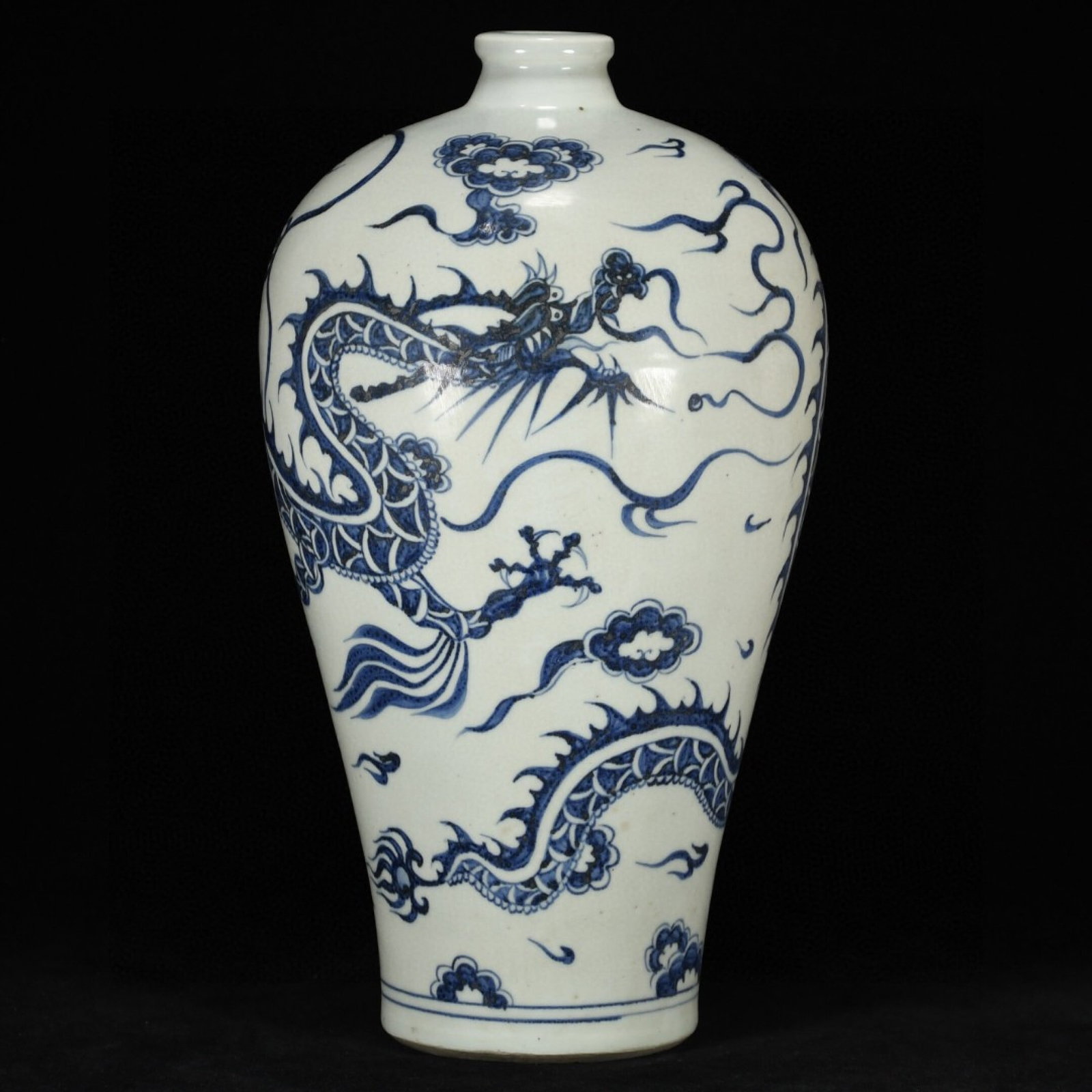 A Rare Blue and White Auspicious Cloud and Dragon Pattern Vase (1 of 8)