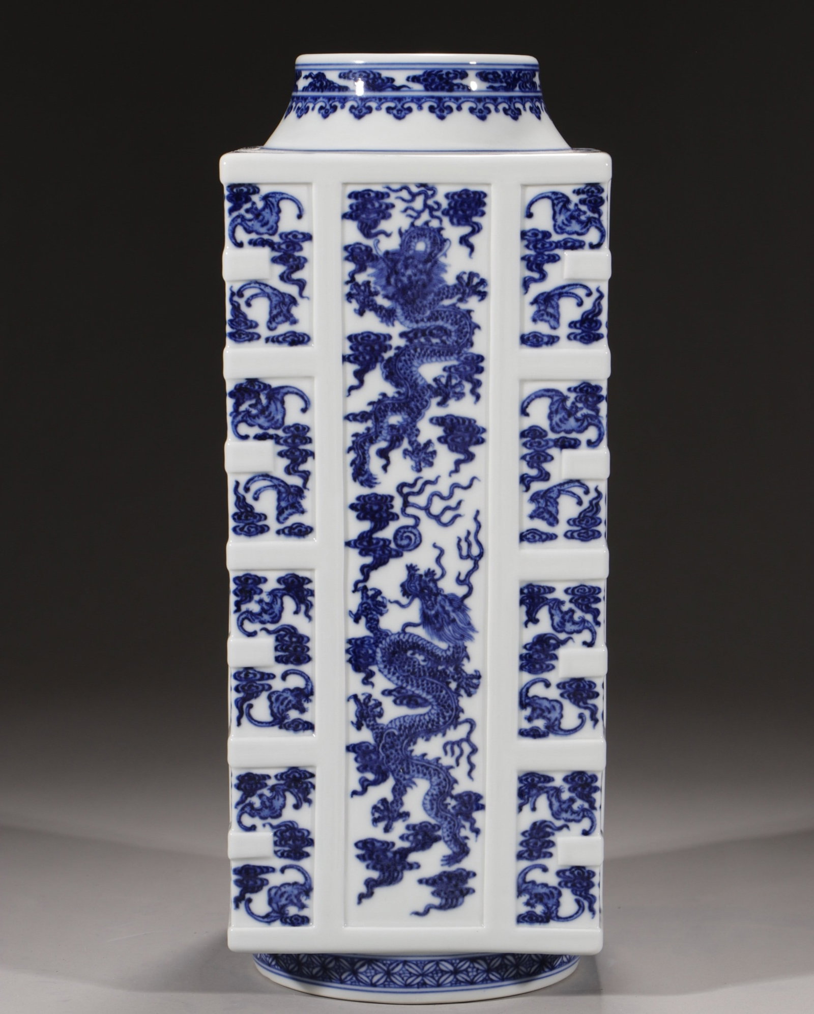 A Rare Blue and White Auspicious Cloud,Bats and Dragon Pattern Vase: A Rare Blue and White Auspicious Cloud,Bats and Dragon Pattern Vase,Qing Dynasty,China,Qianlong Six-character Mark,Size:14.4in 青花祥云蝙蝠龙纹瓶,