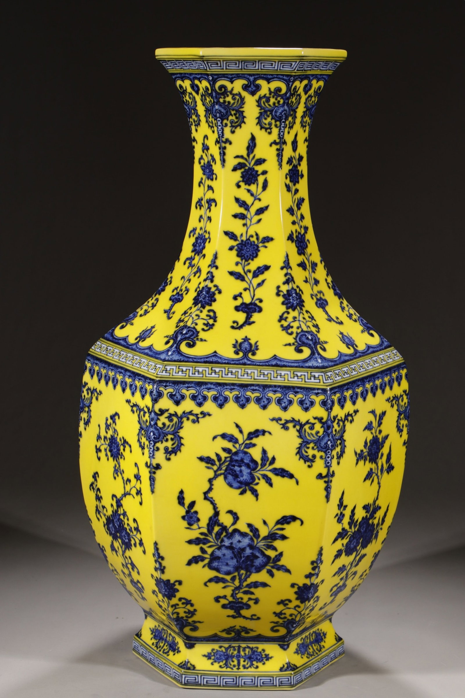 A Huge Yellow Ground Blue and White Flower and Fruit Pattern Vase: A Huge Yellow Ground Blue and White Flower and Fruit Pattern Vase,Qing Dynasty,China,Qianlong Six-character Mark,Size:26in 黄地青花花果纹瓶,中