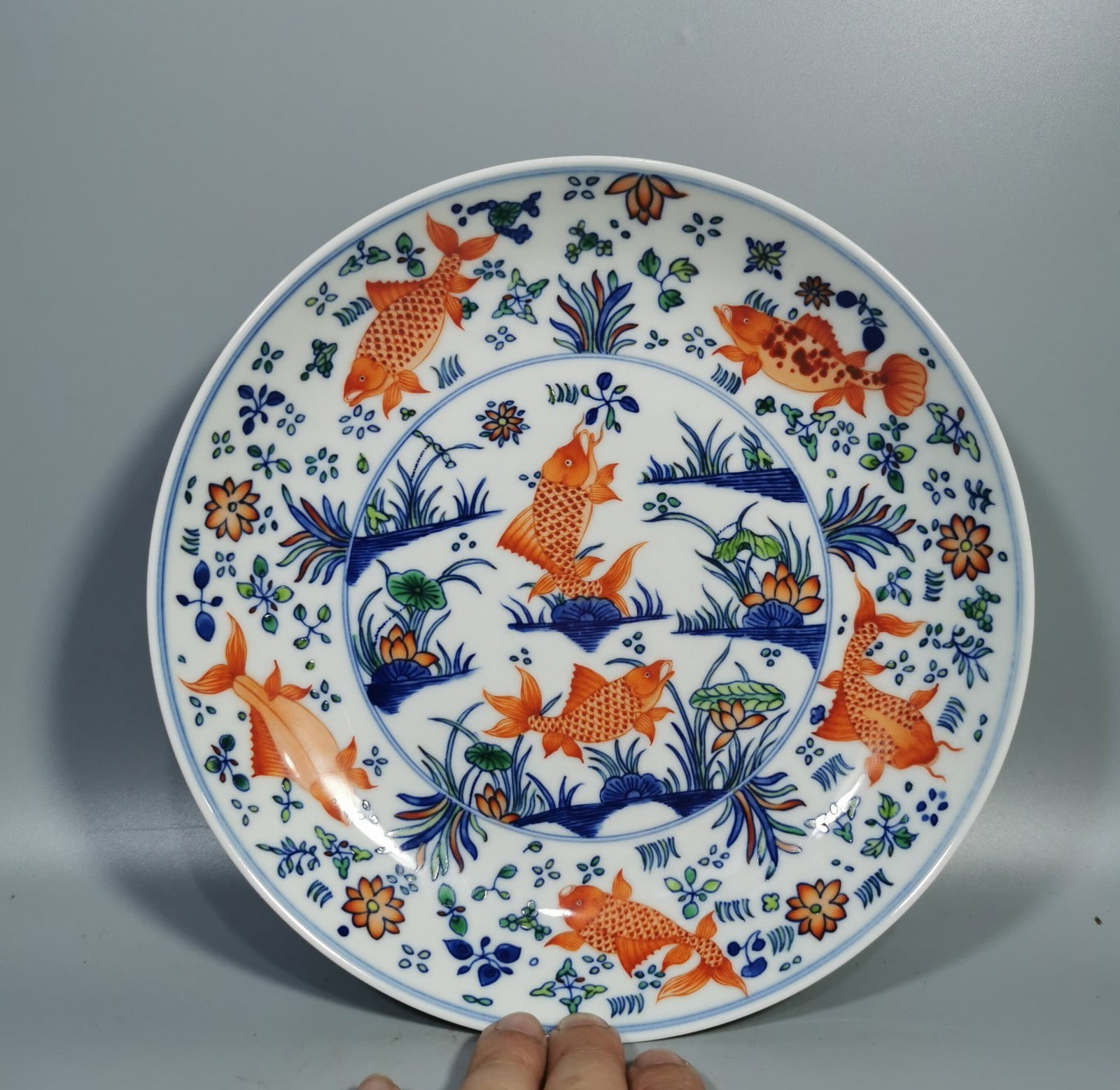 An Exquisite Blue and White Doucai Fish and Algae Pattern Plate (1 of 9)