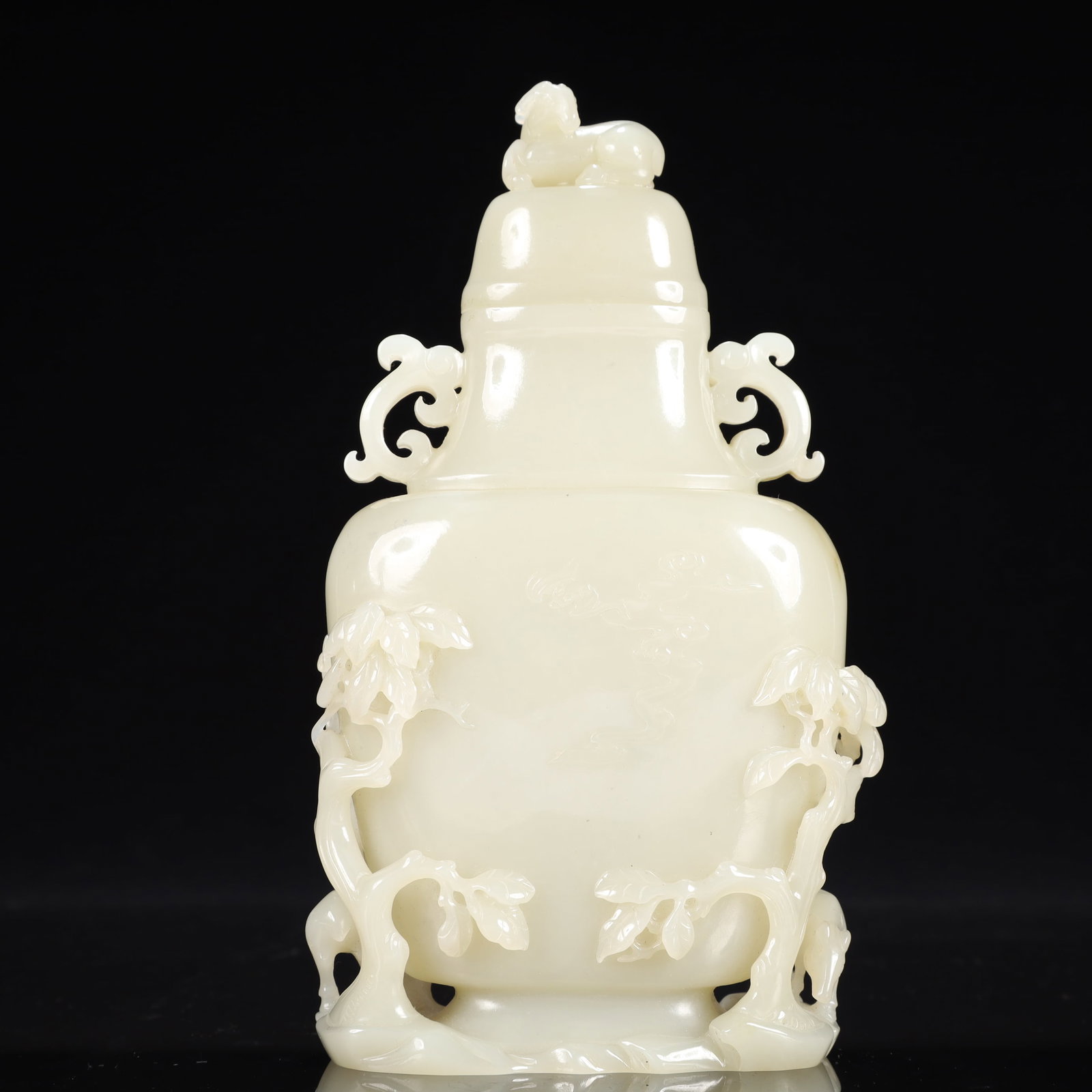 An Exquisite White Jade Auspicious Cloud and Deer Pattern Double-Ears Bottle: An Exquisite White Jade Auspicious Cloud and Deer Pattern Double-Ears Bottle,Qing Dynasty, China,Size:4.7inx2inx7.9in,Weight:550g 白玉祥云鹿纹双耳௢