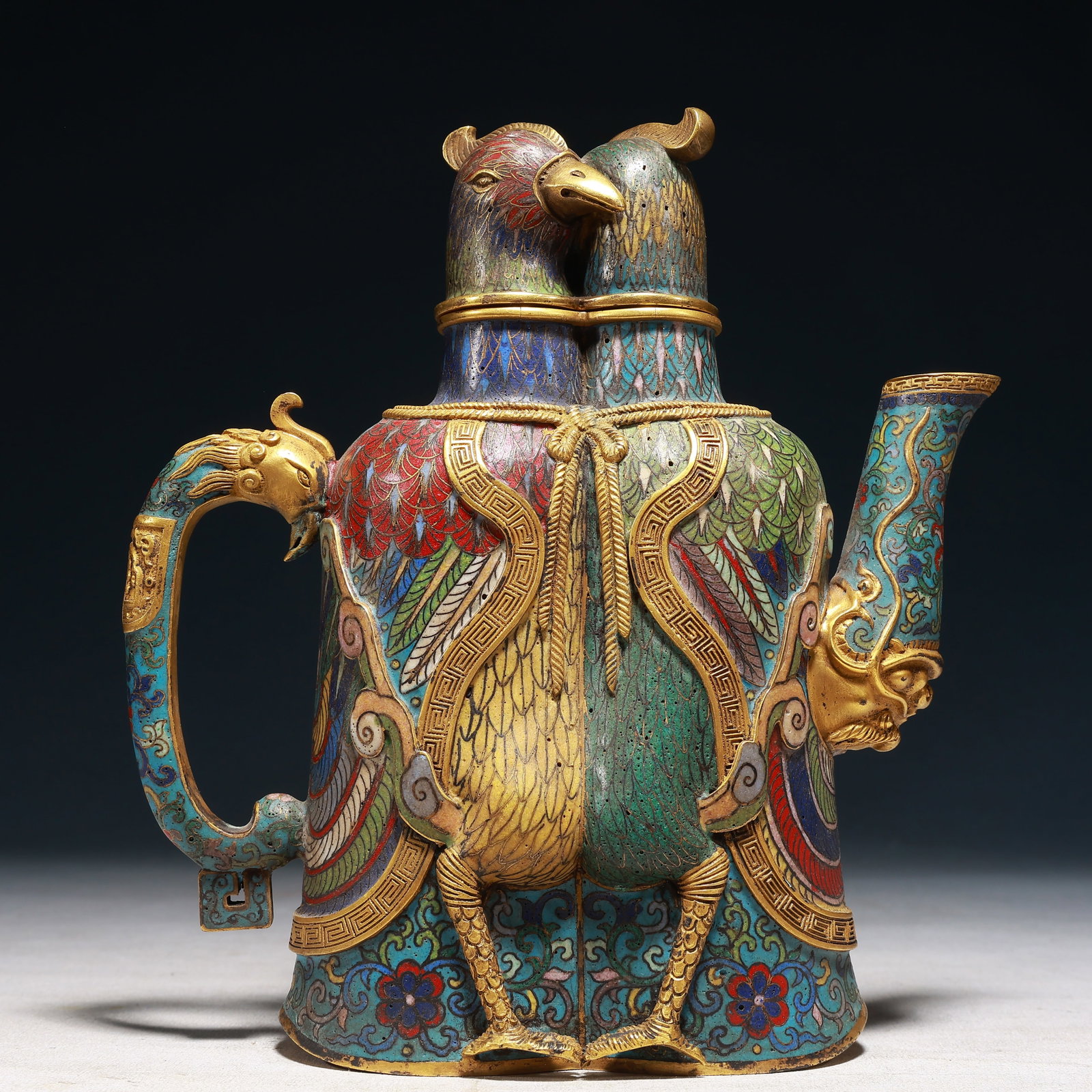 An Exquisite Cloisonne Lotus Pattern Phoenix-head Ewer: An Exquisite Cloisonne Lotus Pattern Phoenix-head Ewer,Qing Dynasty,China,Qianlong Four-character Mark,Size:7.5inx3.1inx8.3in,Weight:1150g 景泰蓝缠枝莲纹Ñ