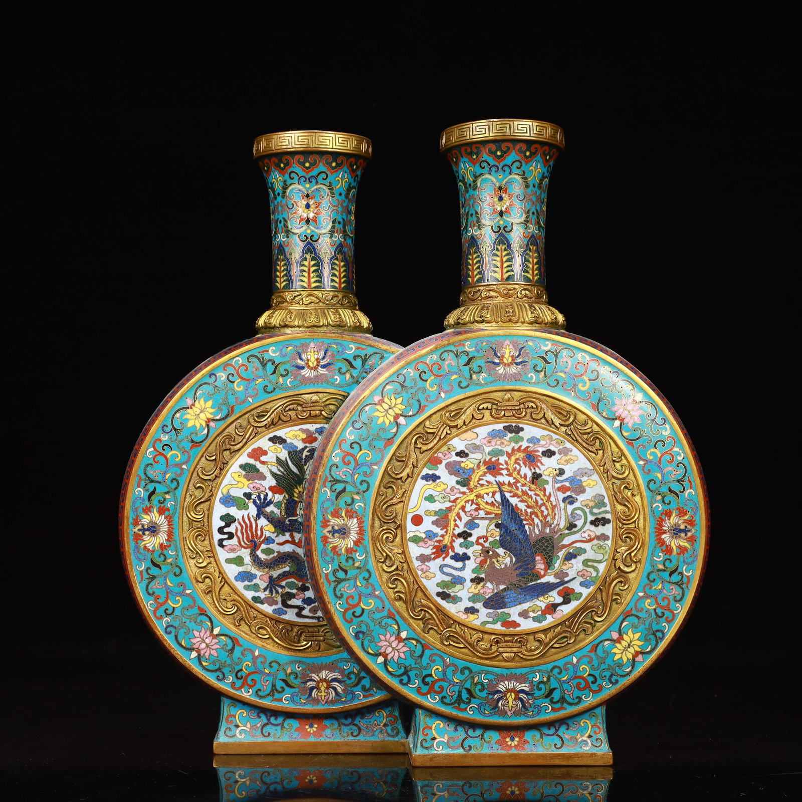 An Exquisite Cloisonne Dragon and Phoenix Pattern Vase: An Exquisite Cloisonne Dragon and Phoenix Pattern Vase,Qing Dynasty, China, Qianlong Four-character Mark,Size:11inx3.9inx12.2inWeight:3450g