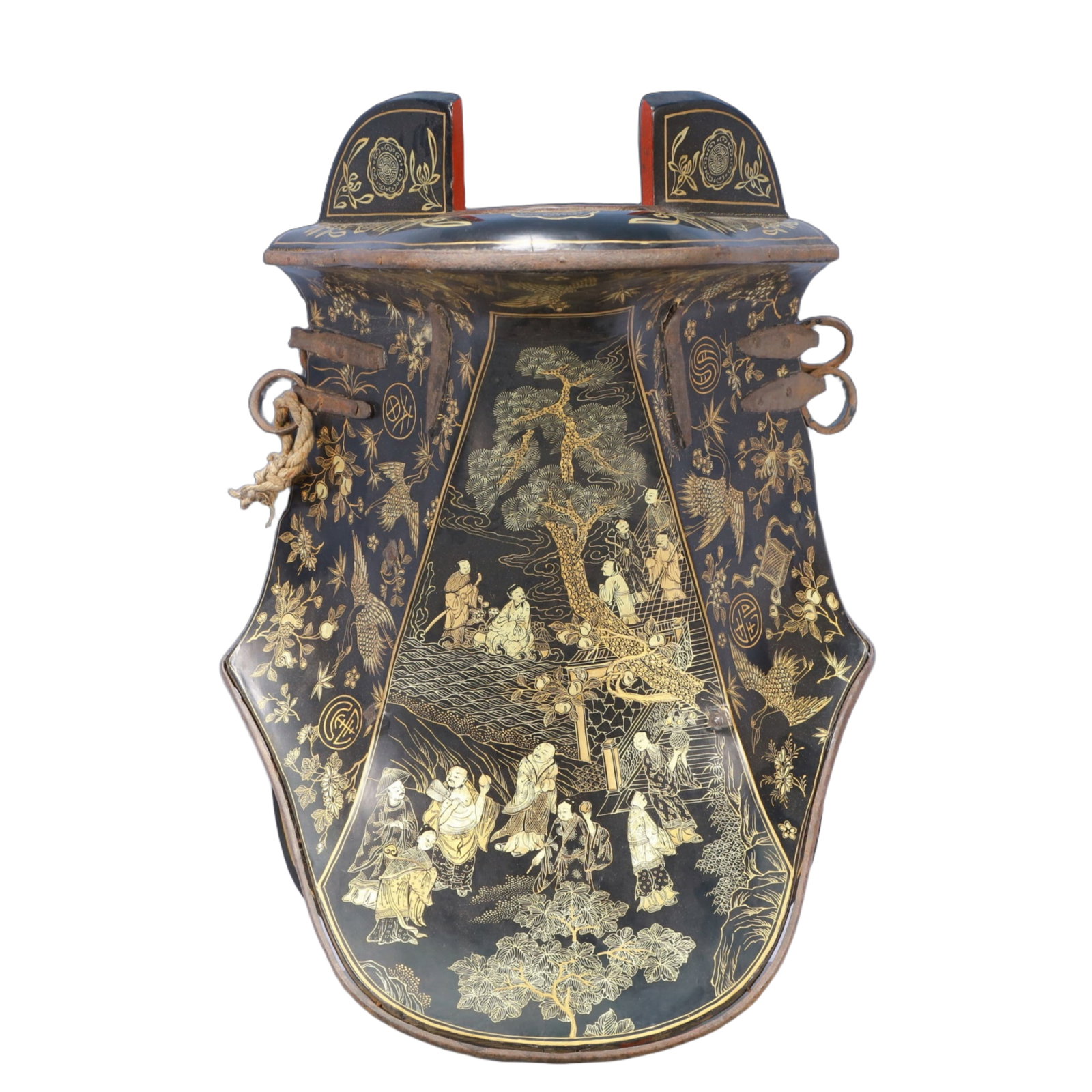An Exquisite Wooden Lacquer Painted Gold Figure Pattern Saddle Ornament: An Exquisite Wooden Lacquer Painted Gold Figure Pattern Saddle Ornament,Qing Dynasty, China,Size:20.5inx15.7inx11.4in,Weight:5100g 木漆描金人物纹马ƃ