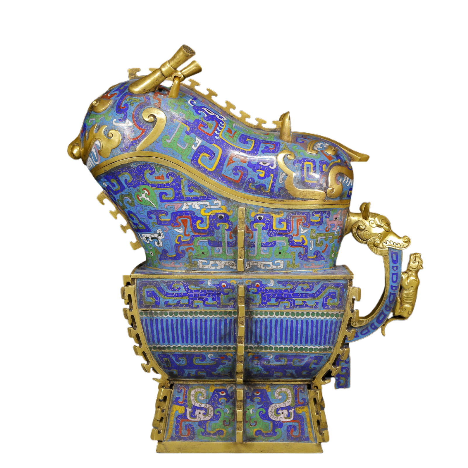 A Huge Cloisonne Dragon Pattern Beast-Shaped Cup: A Huge Cloisonne Dragon Pattern Beast-Shaped Cup,Qing Dynasty, China,Qianlong Six-character Mark,Size:15.7inx7.9inx16.9in,Weight:11795g 景泰蓝龙纹兽型杯