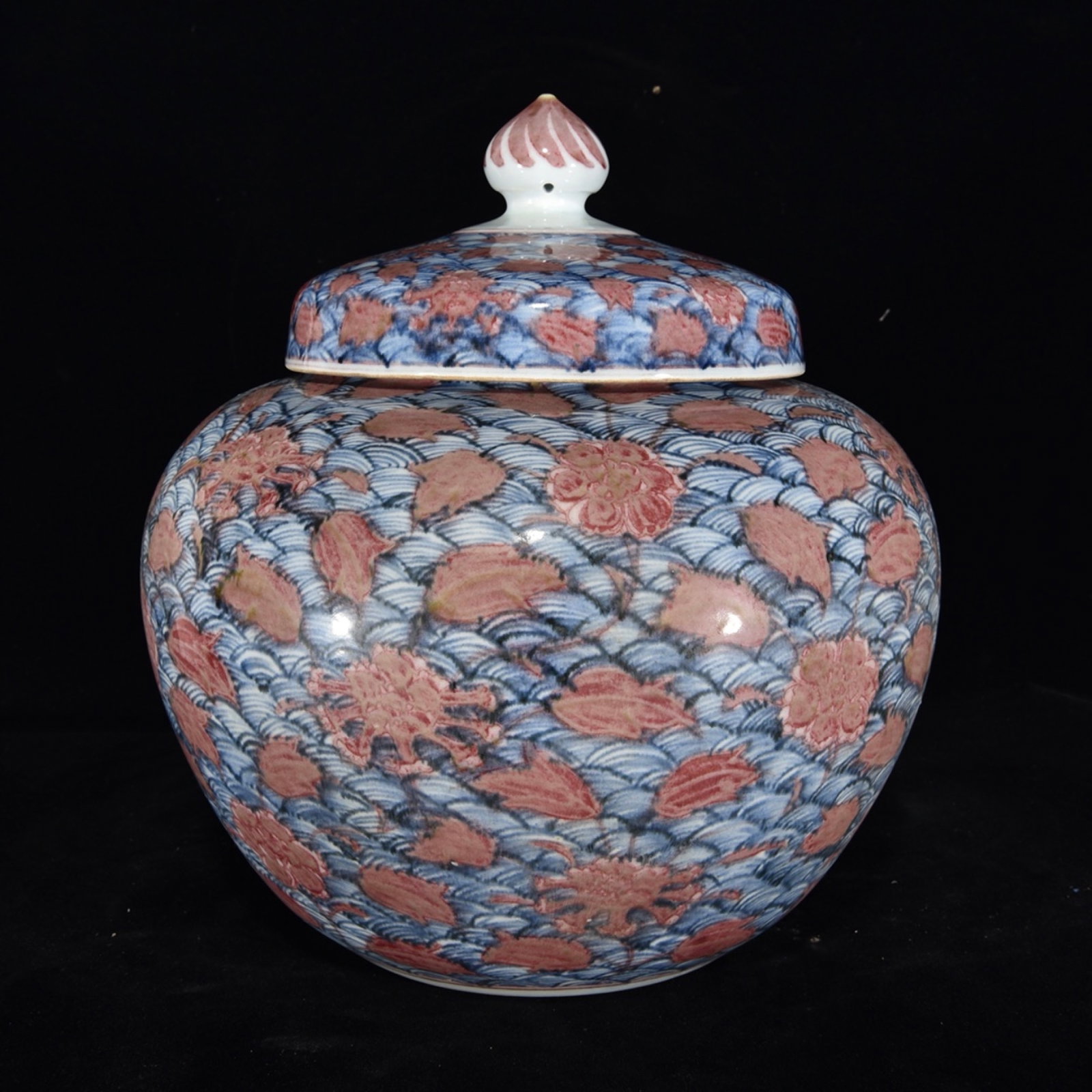A Rare Blue and White Underglaze-Red Seawater and Flower Pattern Jar with Cover: A Rare Blue and White Underglaze-Red Seawater and Flower Pattern Jar with Cover,Ming Dynasty, China,Size:11.8inx10.6in 青花釉里红海水花卉纹&