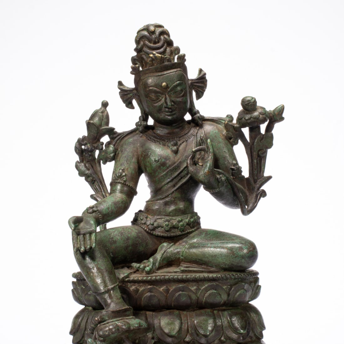 A Solemn Alloy Copper Statue of Tara: A Solemn Alloy Copper Statue of Tara,Qing Dynasty,China,Size:7.1inx6.3inx11.8in,Weight:4380g 合金铜度母像,中国清代