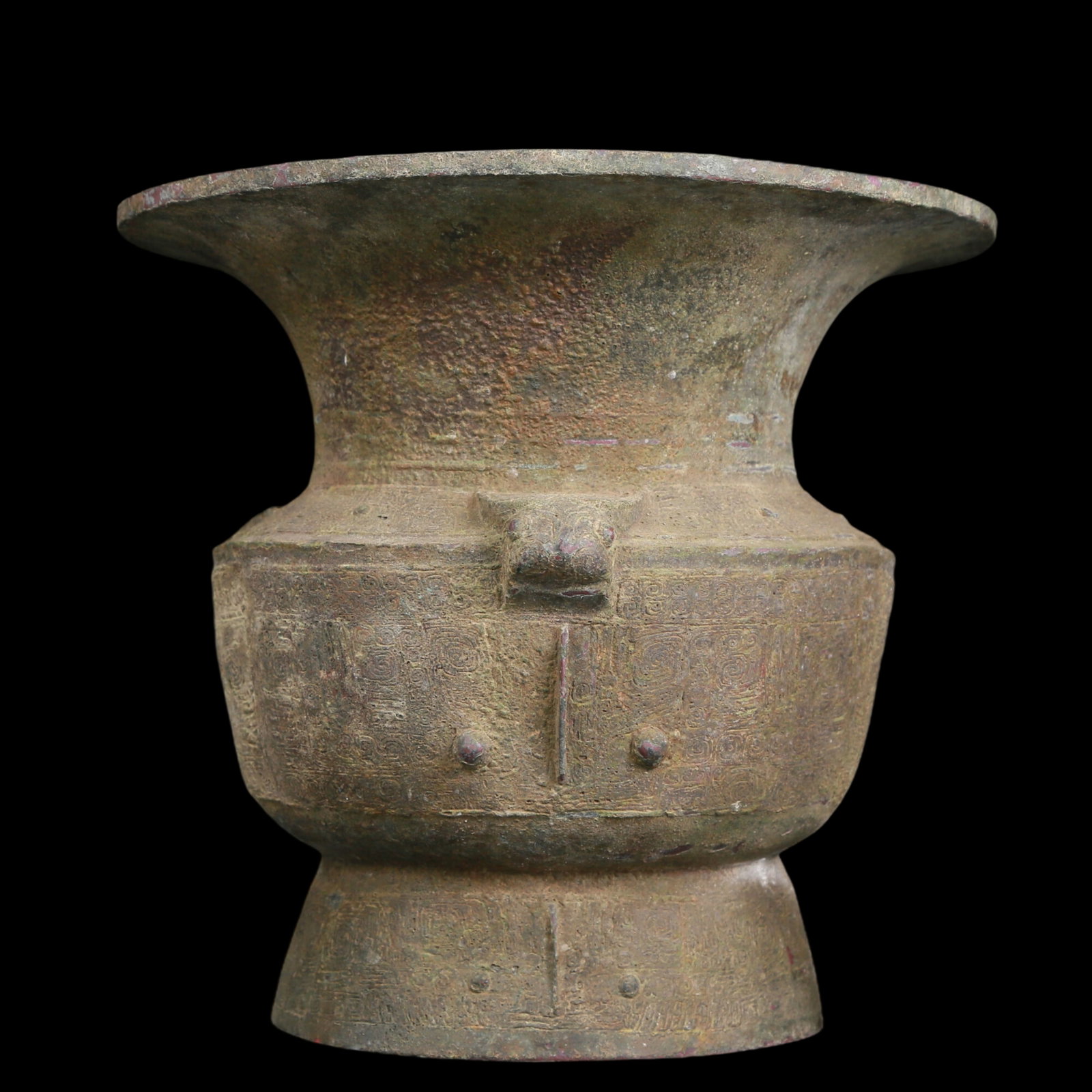 A precious bronze animal mask jar (1 of 7)