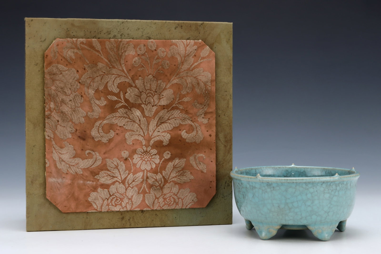 An Exquisite Ru yao Sky Blue Glazed Water Pot: An Exquisite Ru yao Sky Blue Glazed Water Pot,Song Dynasty,China,Royal Court 款,Size:2.6inx5.2in