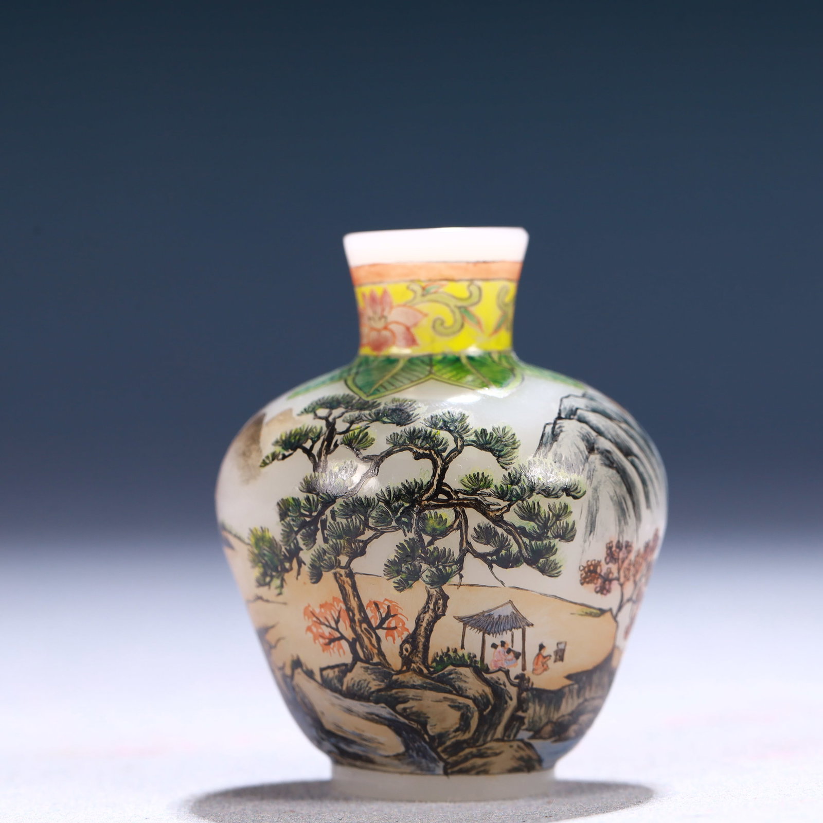 An Exquisite Glass Landscape and Figure Pattern Snuff Bottle: An Exquisite Glass Landscape and Figure Pattern Snuff Bottle,Qing Dynasty, China,Qianlong Four-character Mark,Size:1.8inx2.2in,Weight:81g 琉璃山水人物纹࿬