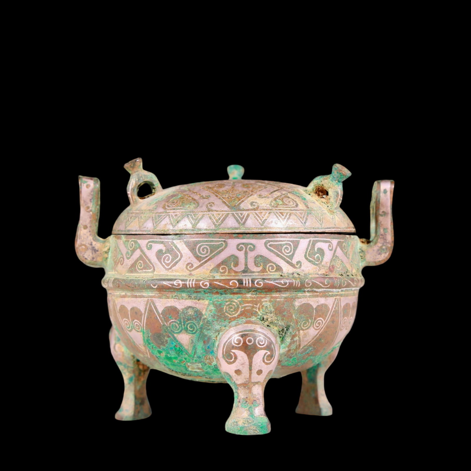 A precious bronze inlaid silver moir?? double-eared tripod furnace: A precious bronze inlaid silver moiré double-legged stove, ancient times, Size: 2.8inx2.4inx2.2in, Weight: 200g 铜嵌银云纹双耳三足炉