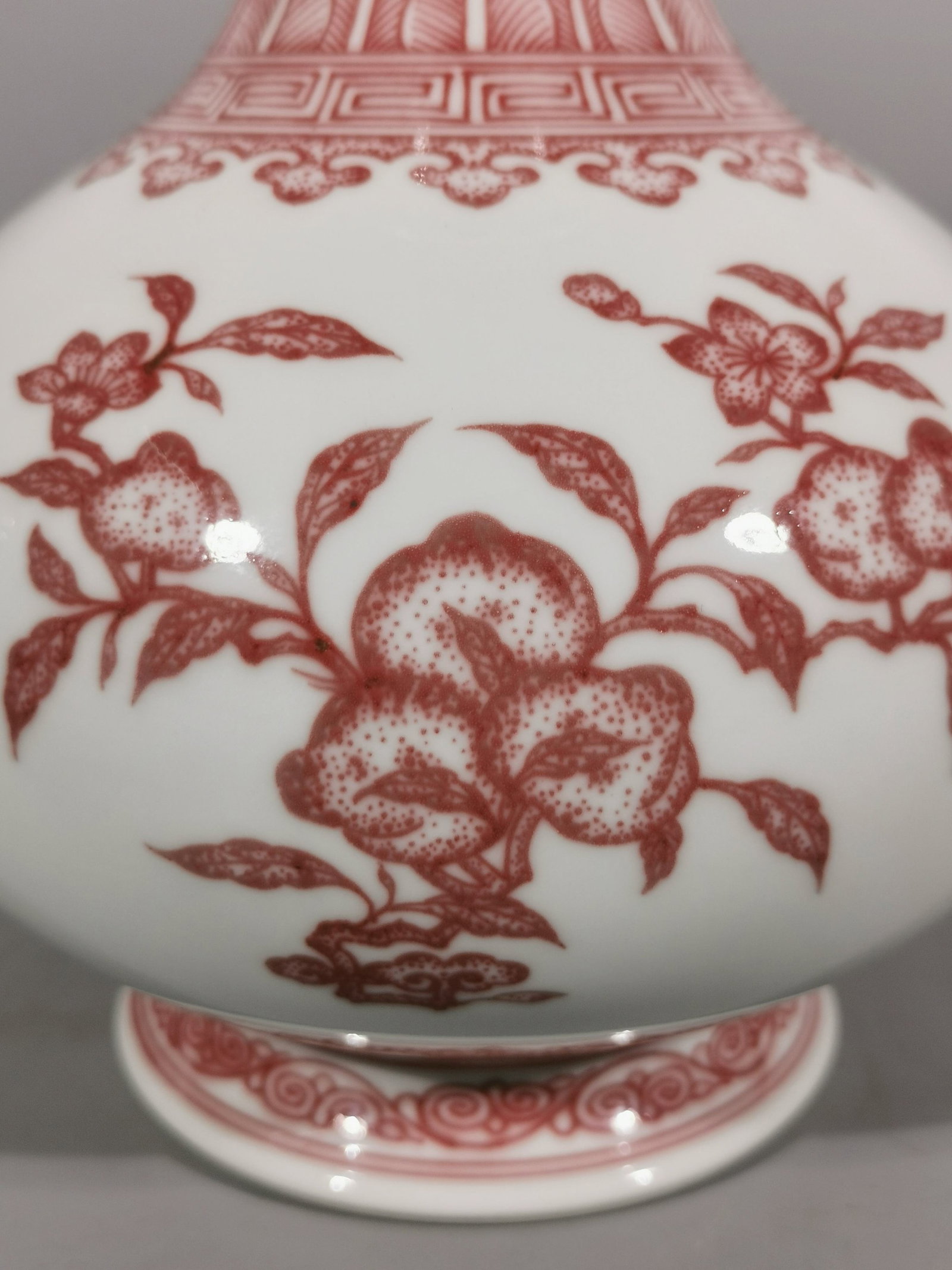 An Exquisite Underglaze-Red Fruit Pattern Vase - 2