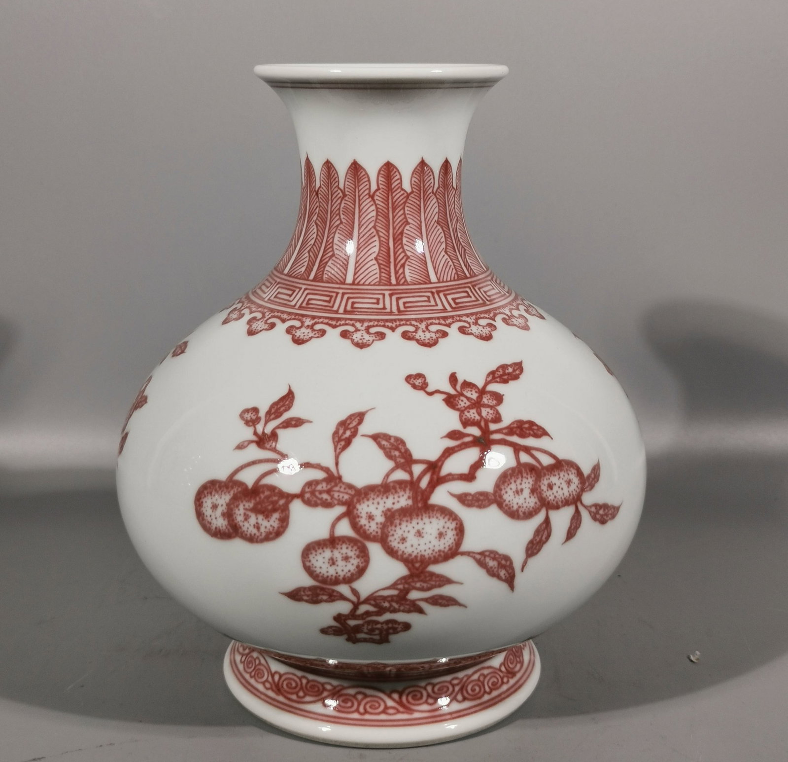 An Exquisite Underglaze-Red Fruit Pattern Vase - 5