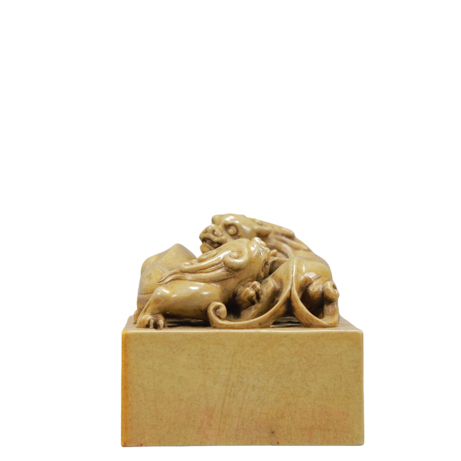An Exquisite Shoushan Stone Chi-Dragon Pattern Seal: An Exquisite Shoushan Stone Chi-Dragon Pattern Seal,Qing Dynasty,China,Size:2.4inx2.4inx2.4in,Weight:400g 寿山石螭龙纹印章,中国清É