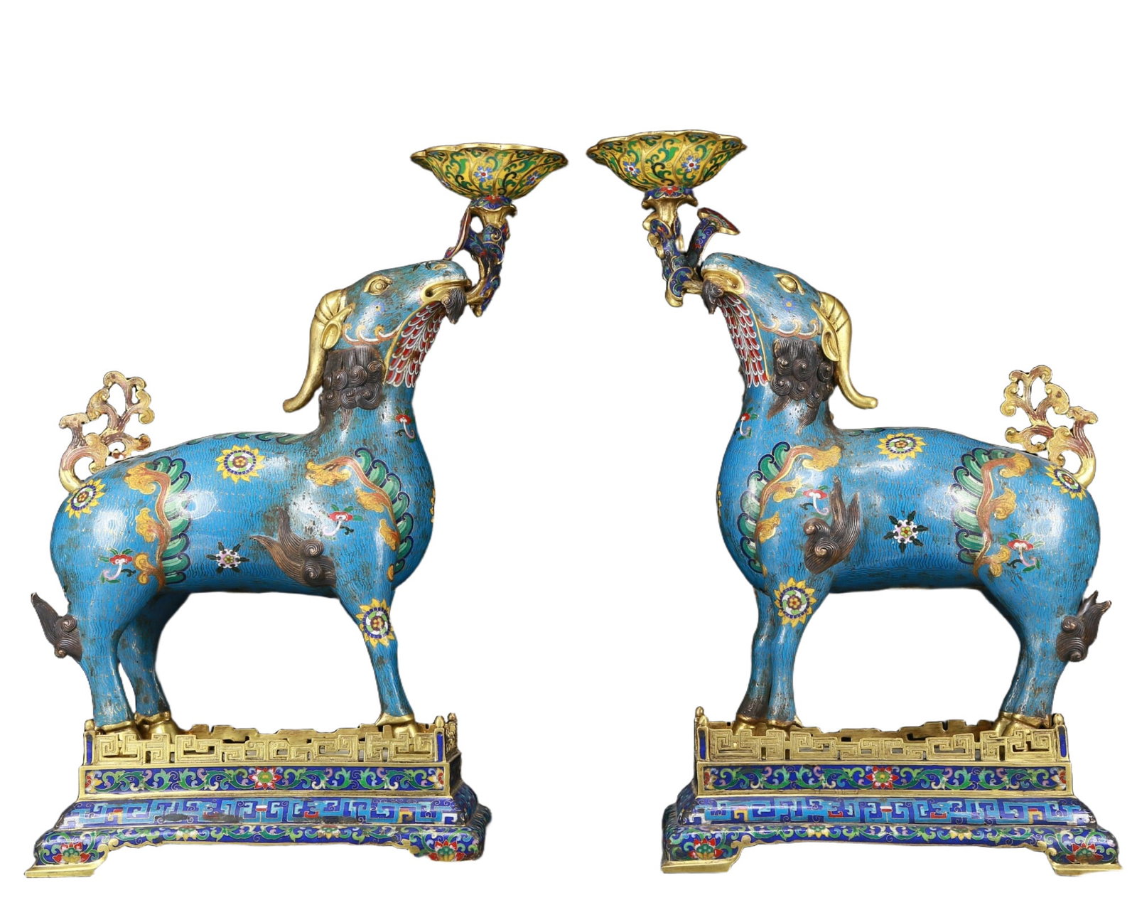 A Pair of Exquisite Cloisonn?? Goat Candlesticks: A pair of exquisite cloisonné goat candlesticks, the application of filigree craftsmanship makes the decoration of this collection more refined and three-dimensional. This collectible is function