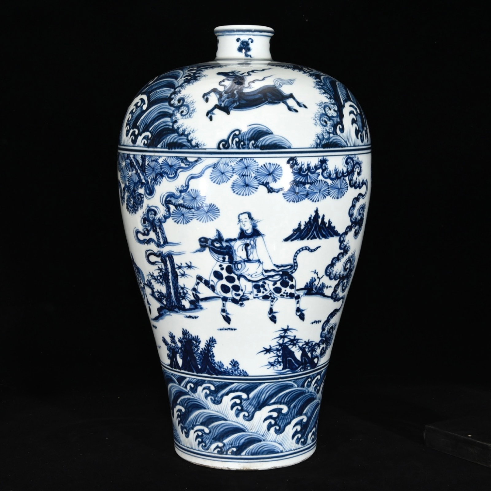 A Huge Blue and White Seawater and Figure Pattern Vase: A Huge Blue and White Seawater and Figure Pattern Vase,Ming Dynasty, China,Tianshun Six-character Mark,Size:18.1inx10.6in 青花海水人物纹瓶,中Þ