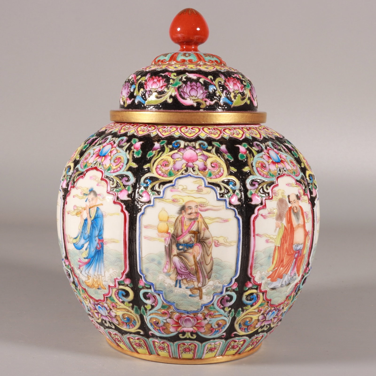 An Exquisite Enamel Black Ground Seawater Figure Pattern Tea Caddy: An Exquisite Enamel Black Ground Seawater Figure Pattern Tea Caddy,Qing Dynasty, China,Qianlong Six-character Mark,Size:7.9inx5.5in 珐琅彩黑地海水人