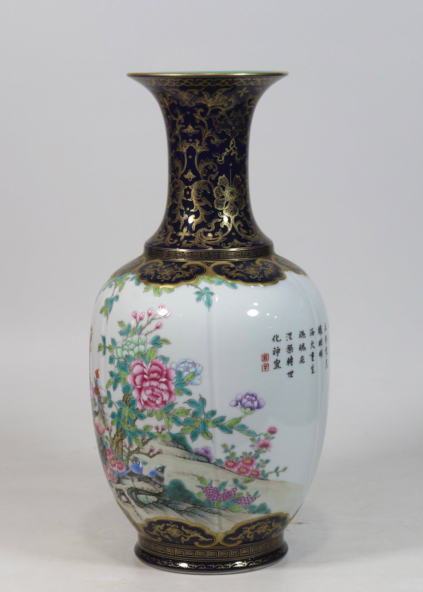 A Huge Enamel Painted Gold Flower and Phoenix Pattern Vase,with poem: A Huge Enamel Painted Gold Flower and Phoenix Pattern Vase,with poem,Qing Dynasty,China,Qianlong Six-character Mark,Size:16.9inx7.5in 珐琅彩描金花卉凤&#