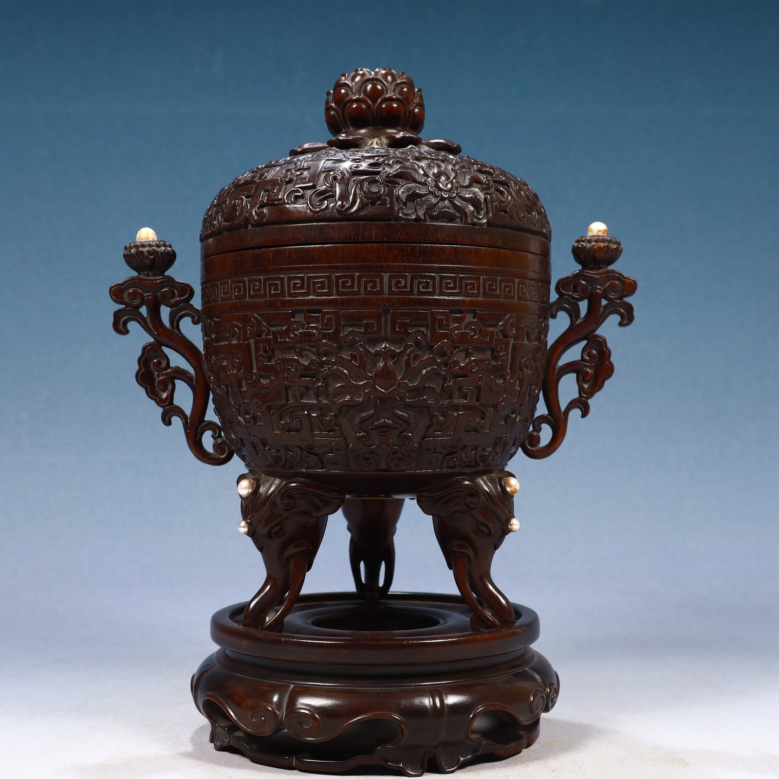 An Exquisite Zitanwood Lotus Pattern Double-Ears and Tripod Censer,Inlaid Pearls: An Exquisite Zitanwood Lotus Pattern Double-Ears and Tripod Censer,Inlaid Pearls,Qing Dynasty, China,Size:9.4inx5.9inx12.2in,Weight:1800g 紫檀木缠枝莲纹ࡡ