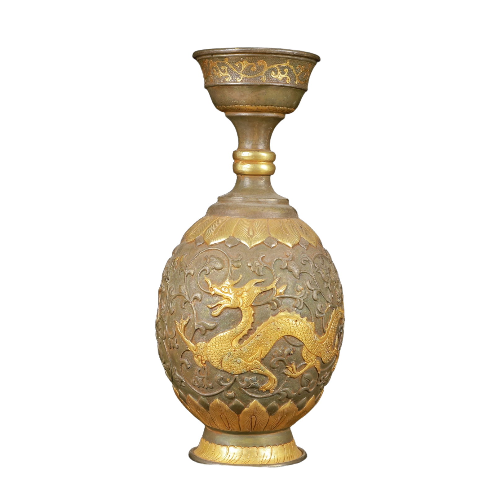 An Exquisite Gilt Silver Dragon and Phoenix Pattern Vase: An Exquisite Gilt Silver Dragon and Phoenix Pattern Vase,Tang Dynasty,China,Zhenguan Four-Character Mark,Size:4.3inx9.4in,Weight:800g 银鎏金龙凤纹瓶,中&