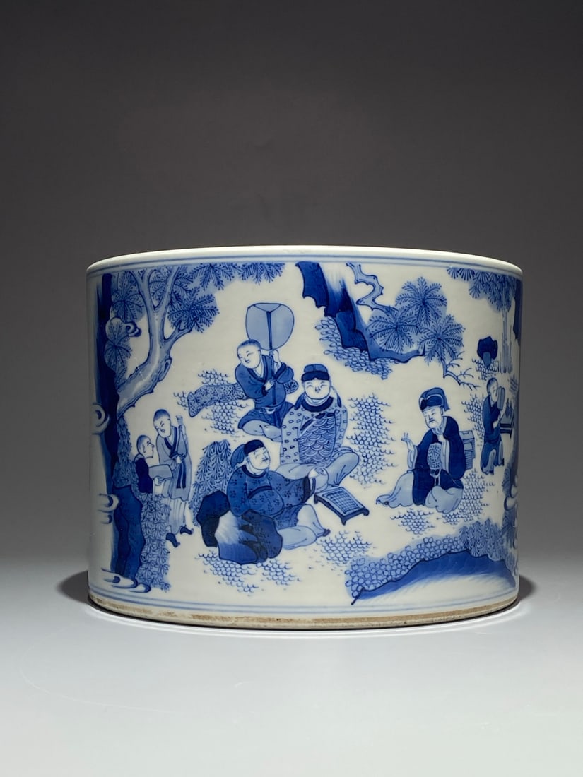 An Exquisite Blue and White Character and Story Pattern Brush Pot: An Exquisite Blue and White Character and Story Pattern Brush Pot,Qing Dynasty,China,Kangxi Six-character Mark,Size:6.6inx8.8in 青花人物故事纹笔筒