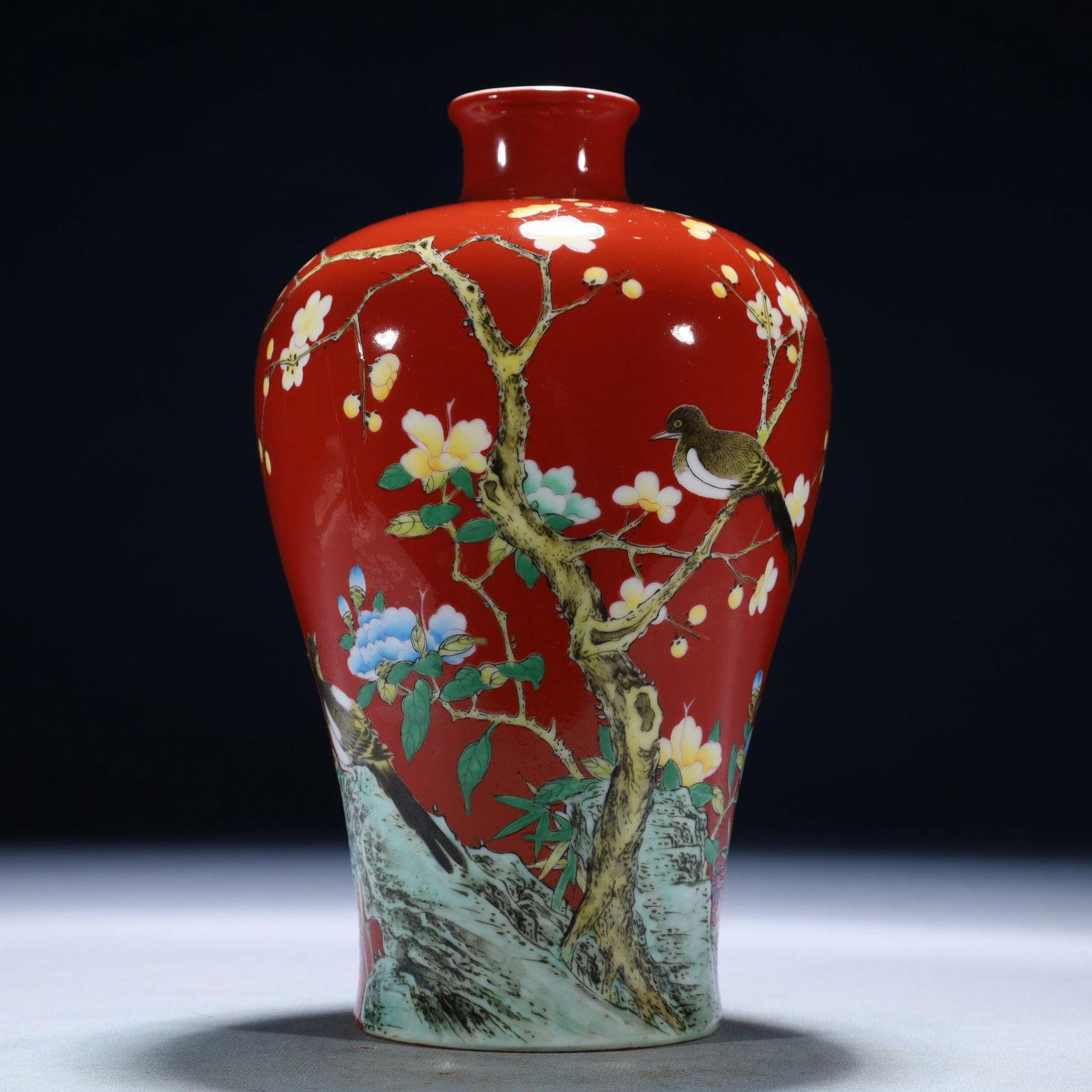 An Exquisite Red Ground Famille-Rose Flower and Bird Pattern Vase,with poem: An Exquisite Red Ground Famille-Rose Flower and Bird Pattern Vase,with poem,Qing Dynasty,China,Yongzheng Four-character Mark,Size:4.7inx8.7in,Weight:1000g 红地粉彩花Ɣ