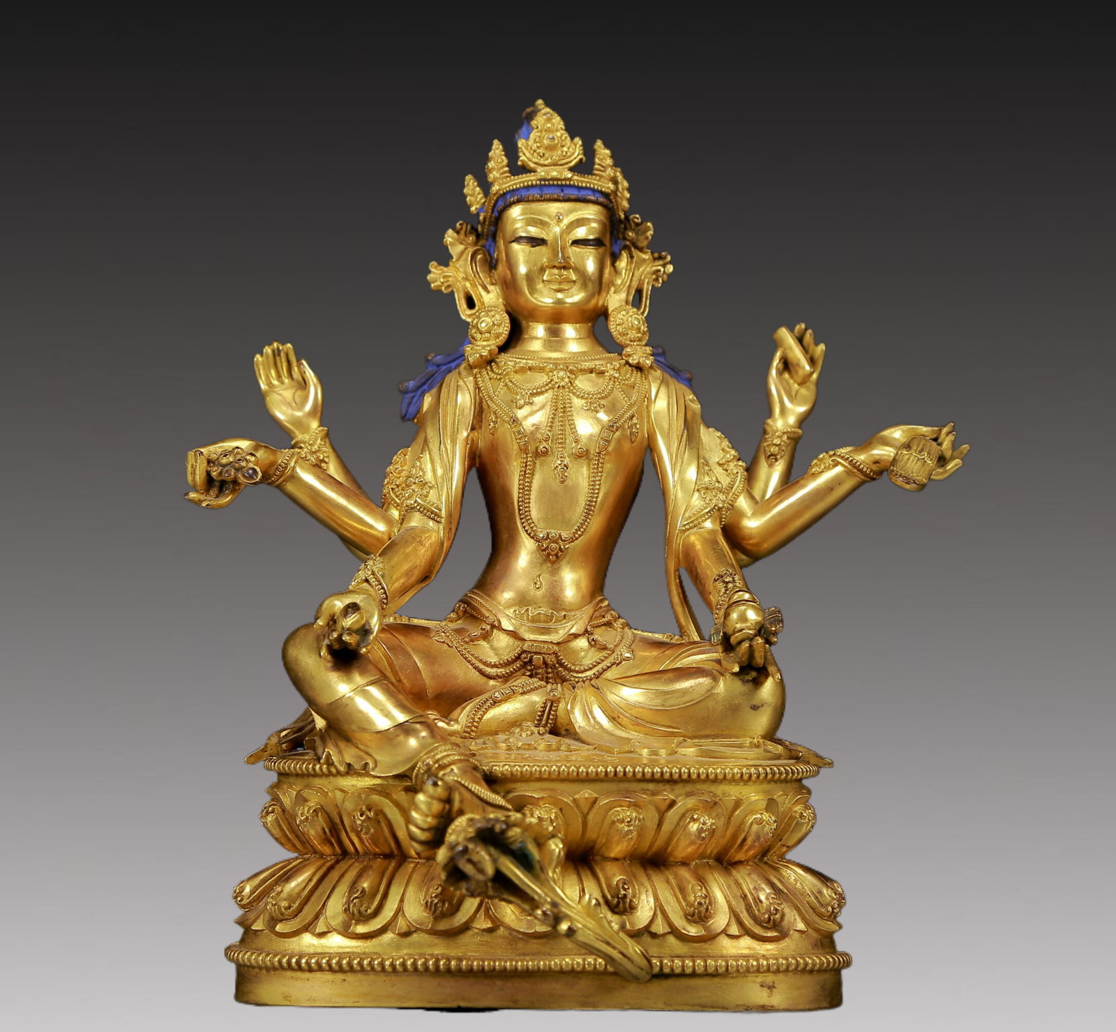 An Exquisite Gilt Bronze Statue of Six-Armed Guanyin: An Exquisite Gilt Bronze Statue of Six-Armed Guanyin,Ming Dynasty, China,Yongle Six-character Mark,Size:6.3inx5.1inx9.8in,Weight:3735g 铜鎏金六臂观音像&