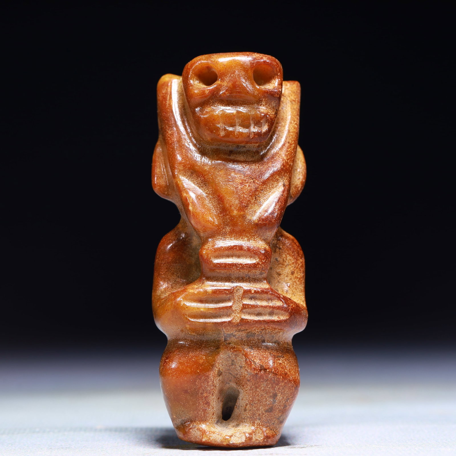 An Exquisite Hongshan Culture Figure Ornament: An Exquisite Hongshan Culture Figure Ornament,Ancient Time,China,Size:1.2inx0.8inx3.1in,Weight:98.6g 红山文化人物摆件中国新石