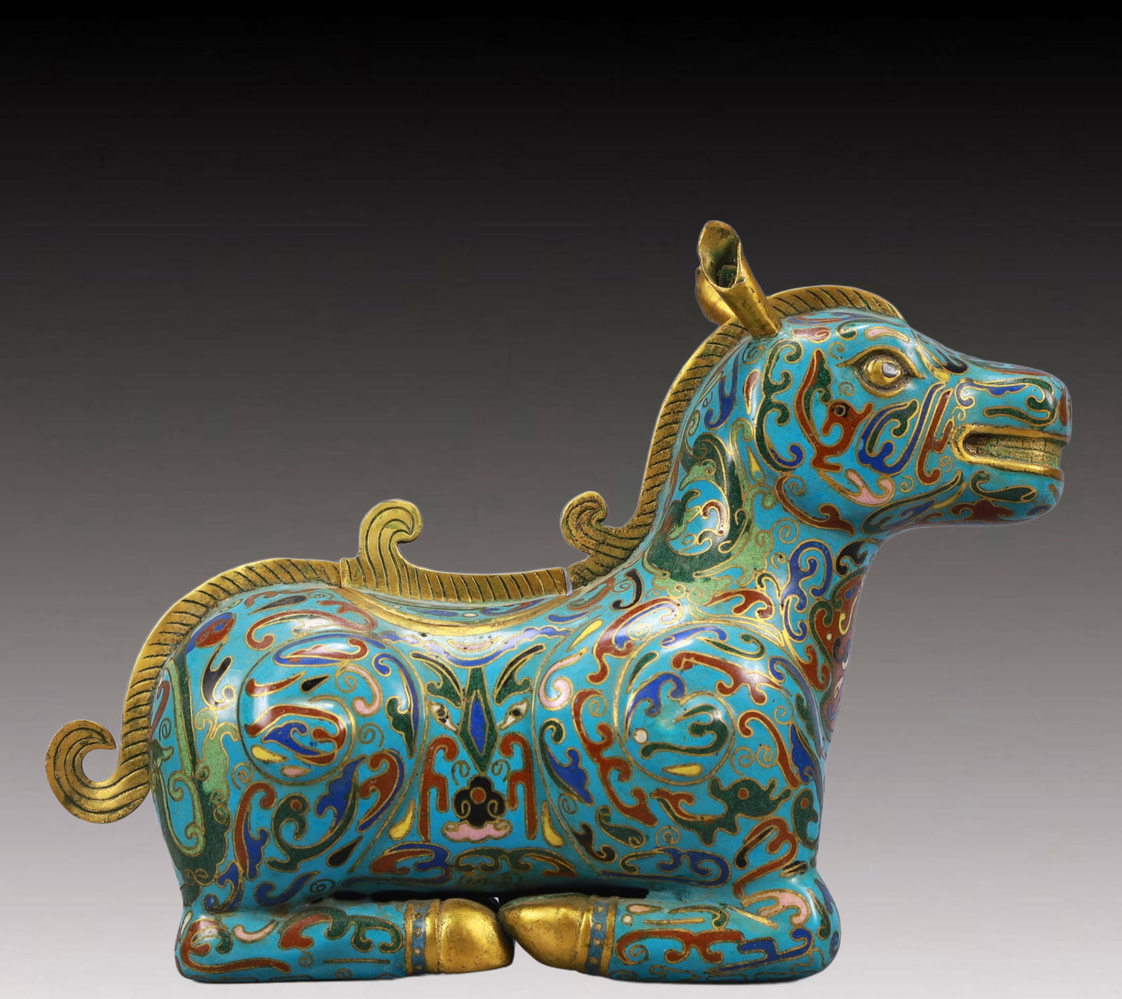 An Exquisite Cloisonne Horse Ornament: An Exquisite Cloisonne Horse Ornament,Qing Dynasty, China, Qianlong Four-character Mark,Size:9.8inx3.1inx7.1inWeight:1100g
