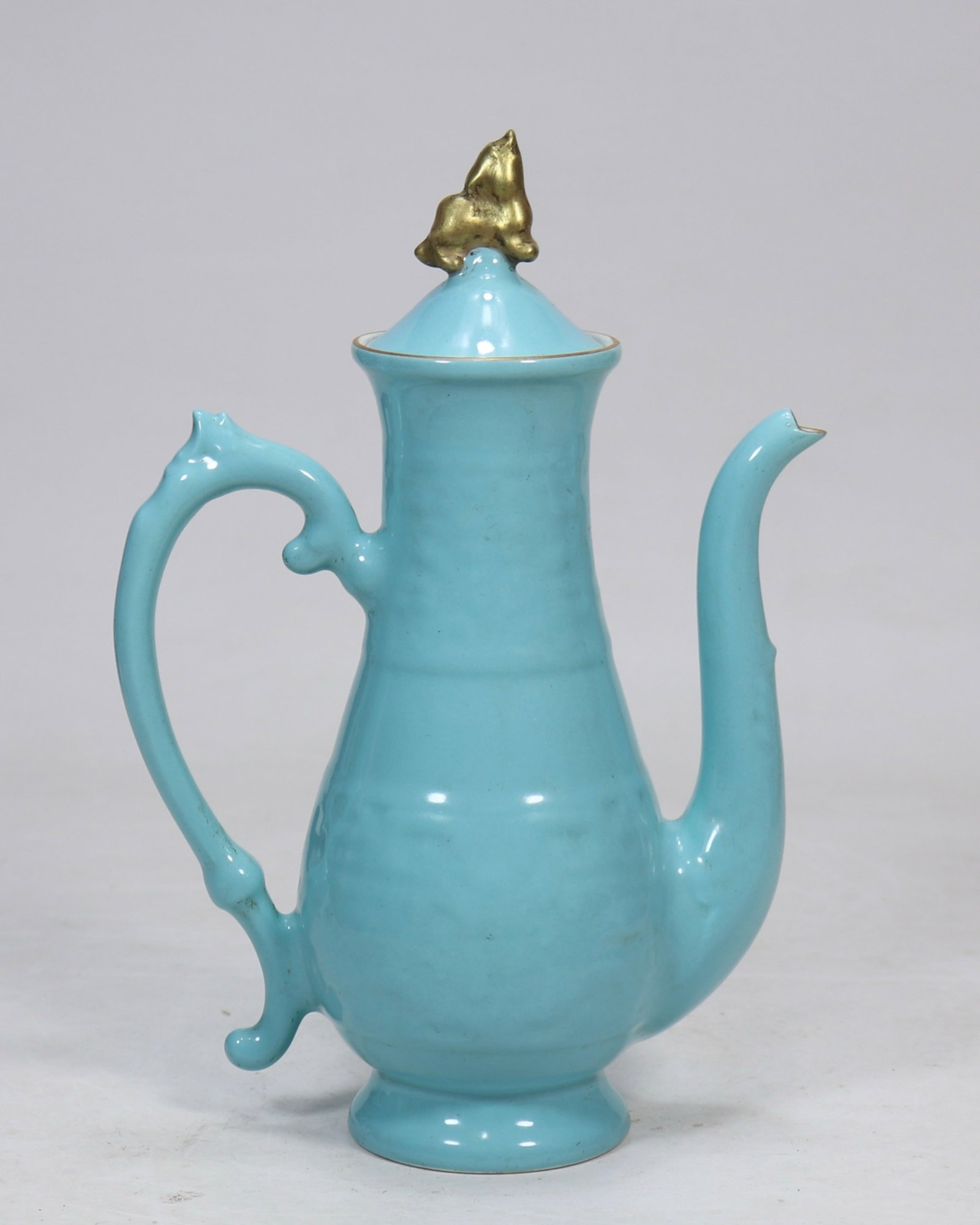 An Exquisite Turquoise Glazed Ewer: An Exquisite Turquoise Glazed Ewer,Qing Dynasty,China,Qianlong Four-character Mark,Size:9.9inx6.9in 松石绿釉执壶,中国清代,乾隆&#