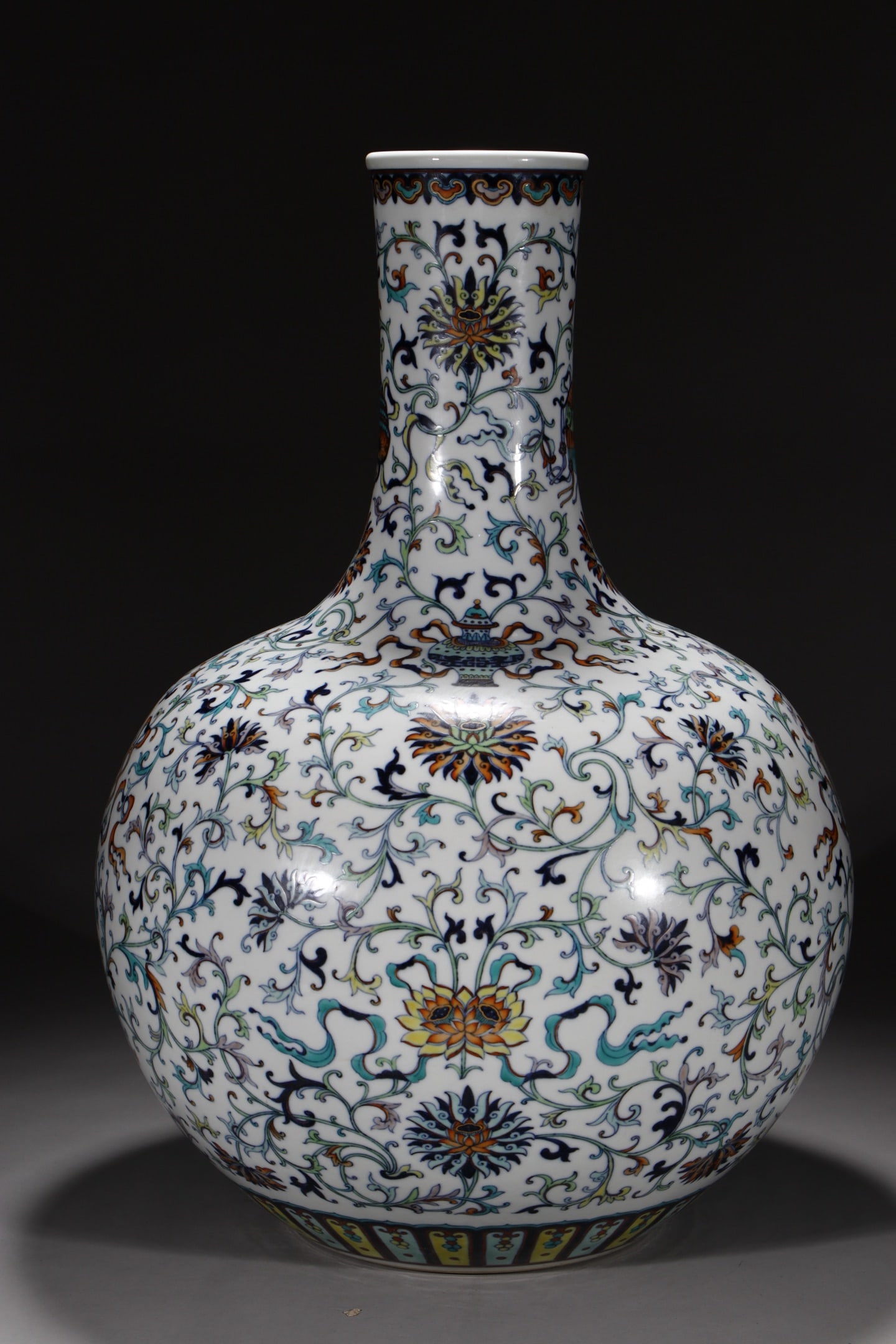 A Huge Doucai Famille-Rose Painted Gold Lotus and Eight Treasures Pattern Vase: A Huge Doucai Famille-Rose Painted Gold Lotus and Eight Treasures Pattern Vase,Qing Dynasty,China,Qianlong Six-character Mark,Size:21in 斗彩粉彩描金缠枝