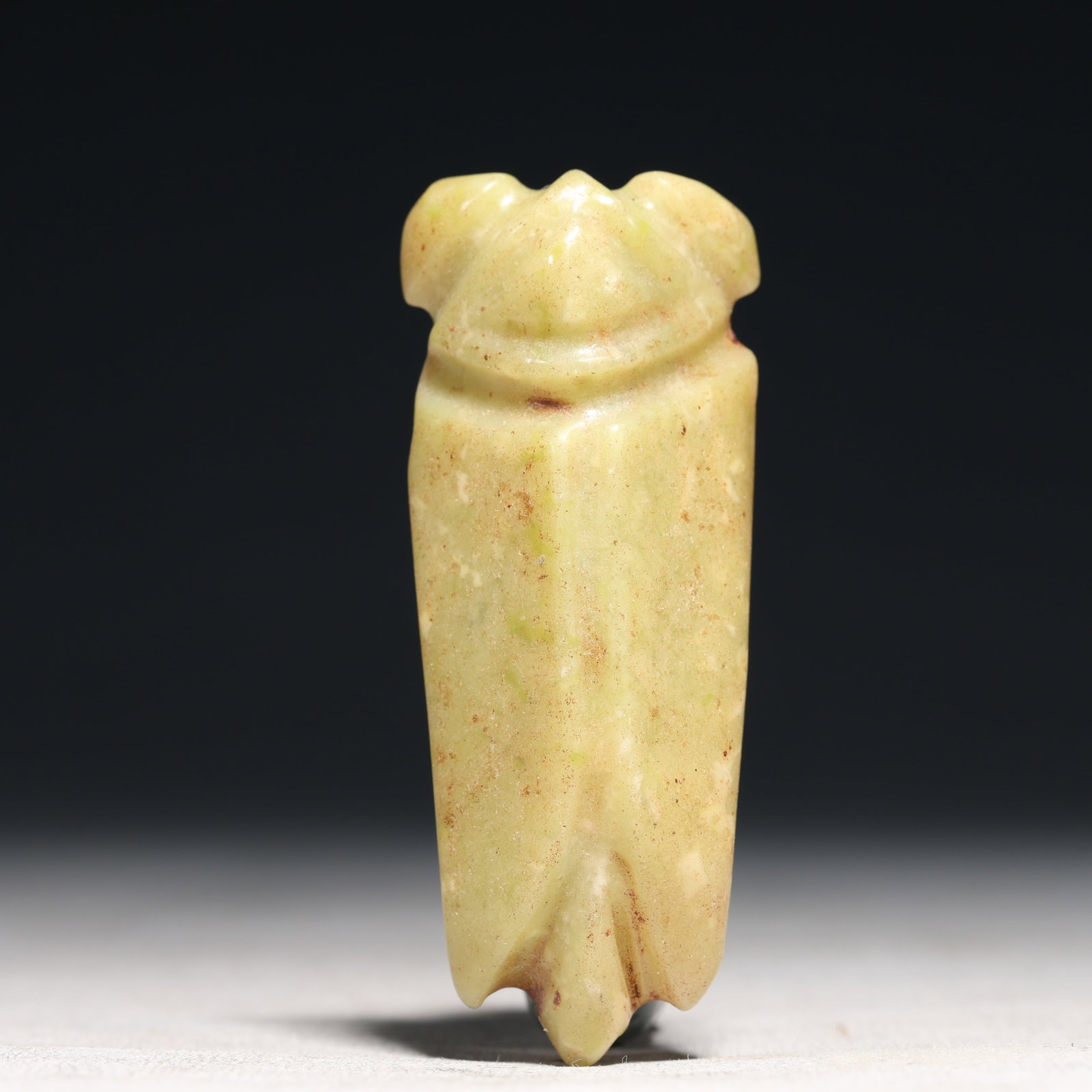 An Archaic Hongshan Culture Yellow Jade Cicada Pendant: An Archaic Hongshan Culture Yellow Jade Cicada Pendant,Ancient Time, China,Size:1.1inx2.9inx0.6in Weight:43.6g 红山文化黄玉蝉挂件,新石