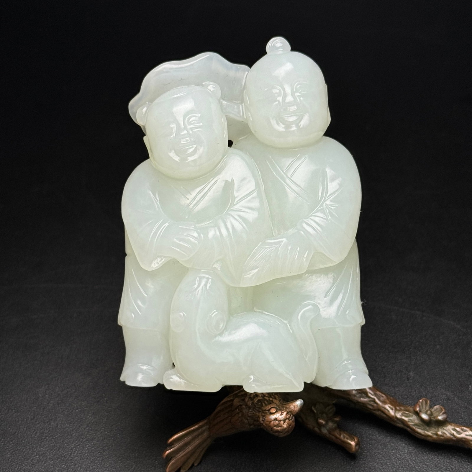 An Exquisite White Jade Figure Ornament: An Exquisite White Jade Figure Ornament,Qing Dynasty,China,Size:3.1inx2.1inx1in,Weight:153g 白玉人物摆件,中国清代