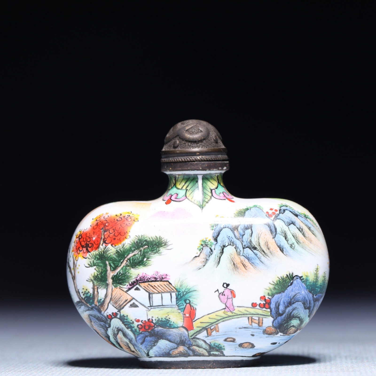 An Exquisite Painted Enamel Landscape and Figure Pattern Snuff Bottle: An Exquisite Painted Enamel Landscape and Figure Pattern Snuff Bottle,Qing Dynasty,China,Qianlong Four-character Mark,Size:2inx0.8inx1.9in,Weight:57.2g 画珐琅山水人