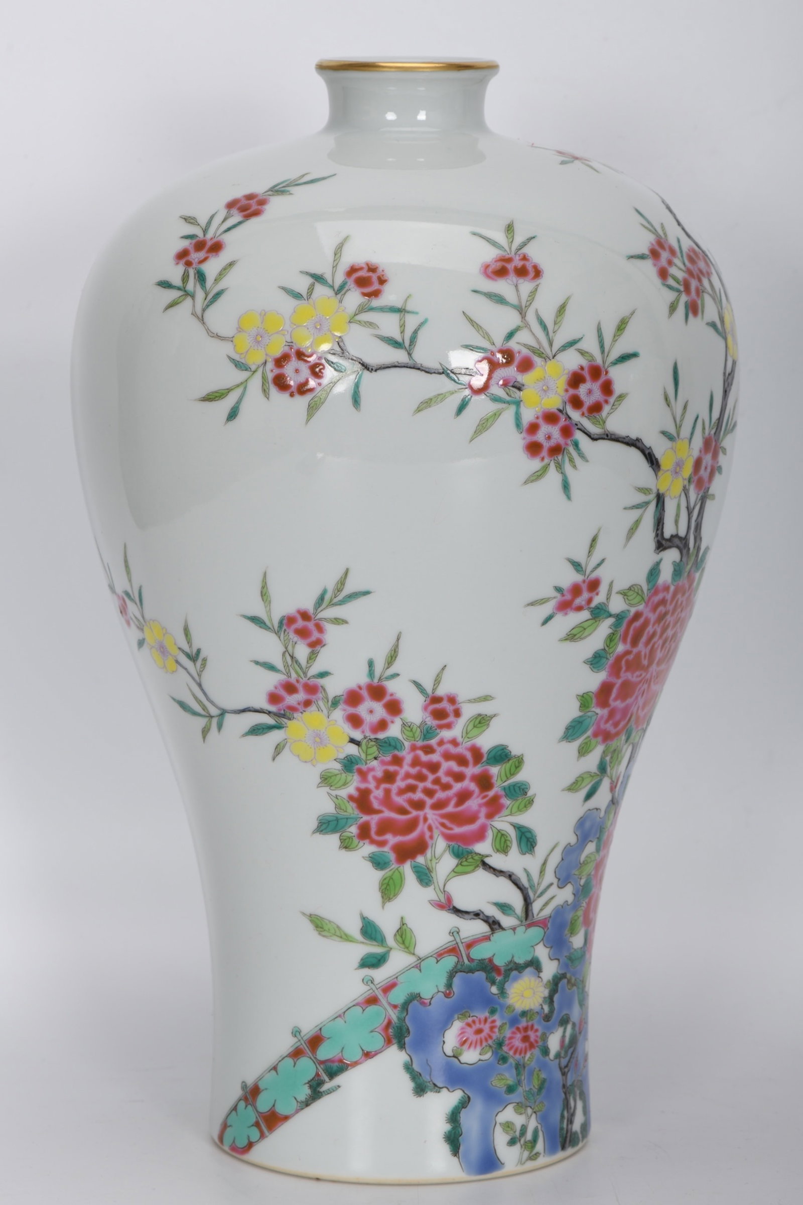 A Rare Enamel Flower Pattern Vase - 2