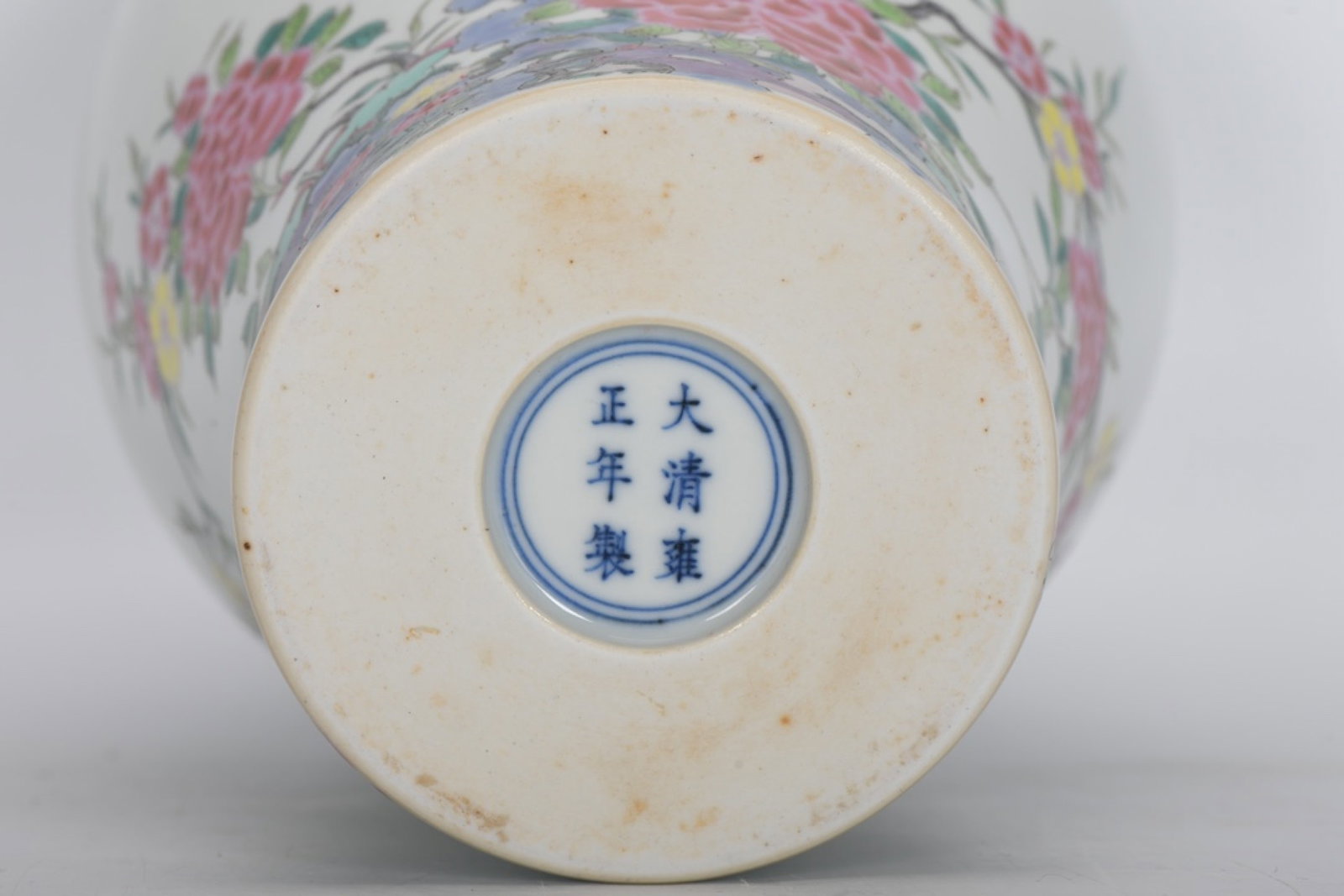 A Rare Enamel Flower Pattern Vase - 8