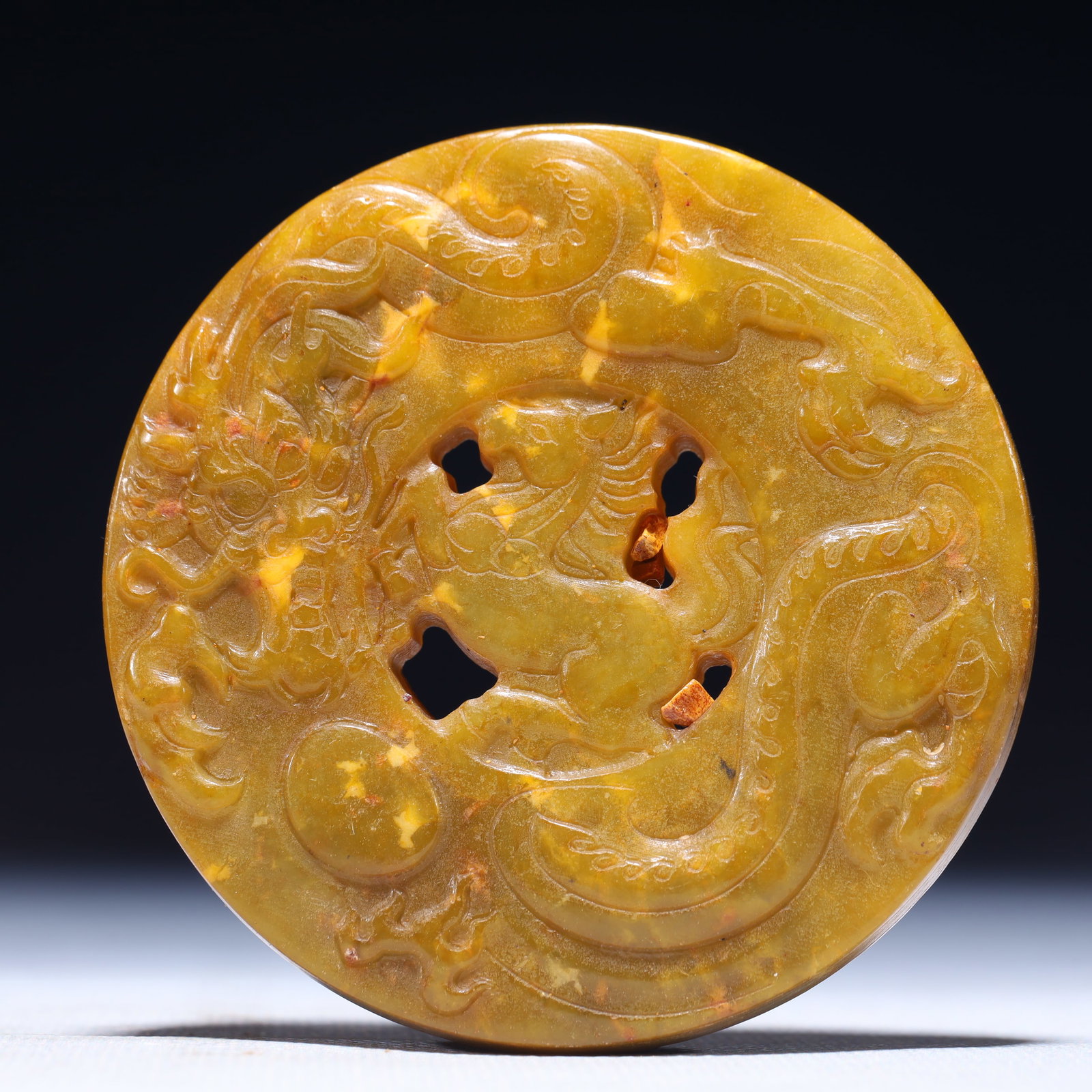 An Exquisite Archaic Jade Dragon Pattern Pendant: An Exquisite Archaic Jade Dragon Pattern Pendant,Ancient Time,China,Size:3inx0.3in,Weight:95g 高古玉龙纹挂件,中国远古时期