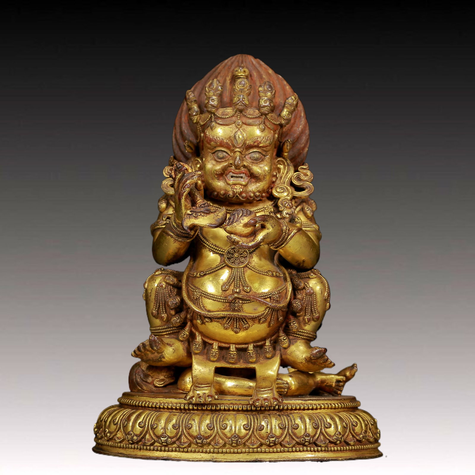 A Solemn Gilt Bronze Statue of Vajra: A Solemn Gilt Bronze Statue of Vajra,Ming Dynasty, China,Size: 7.9inx5.9inx11in,Weight:3985g 铜鎏金金刚像，明代