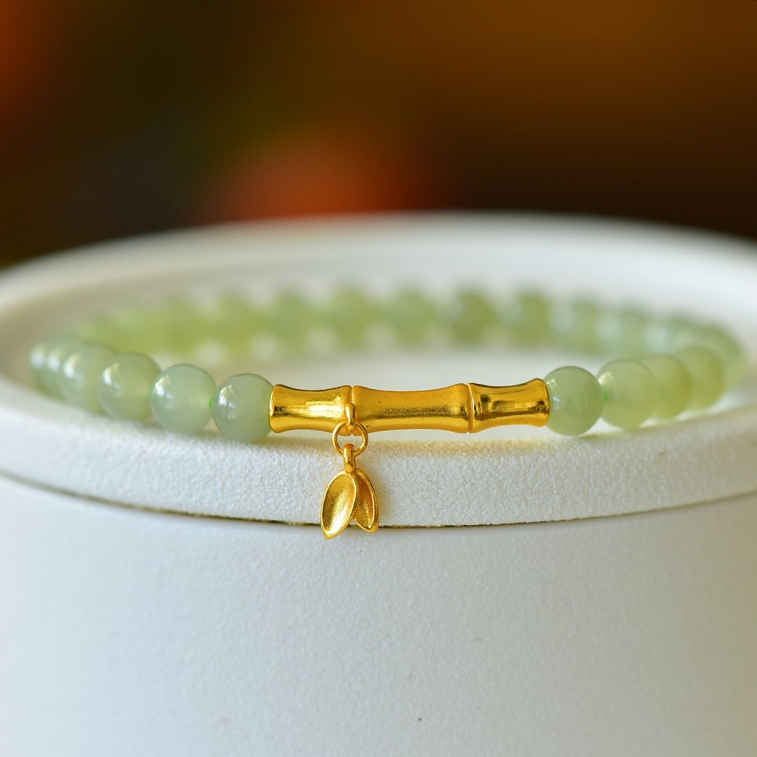 An Exquisite Sterling Silver-Gold Plated Inlaid White Jade Bracelet: An Exquisite Sterling Silver-Gold Plated Inlaid White Jade Bracelet,Size:0.2in 纯银镀金镶白玉手链