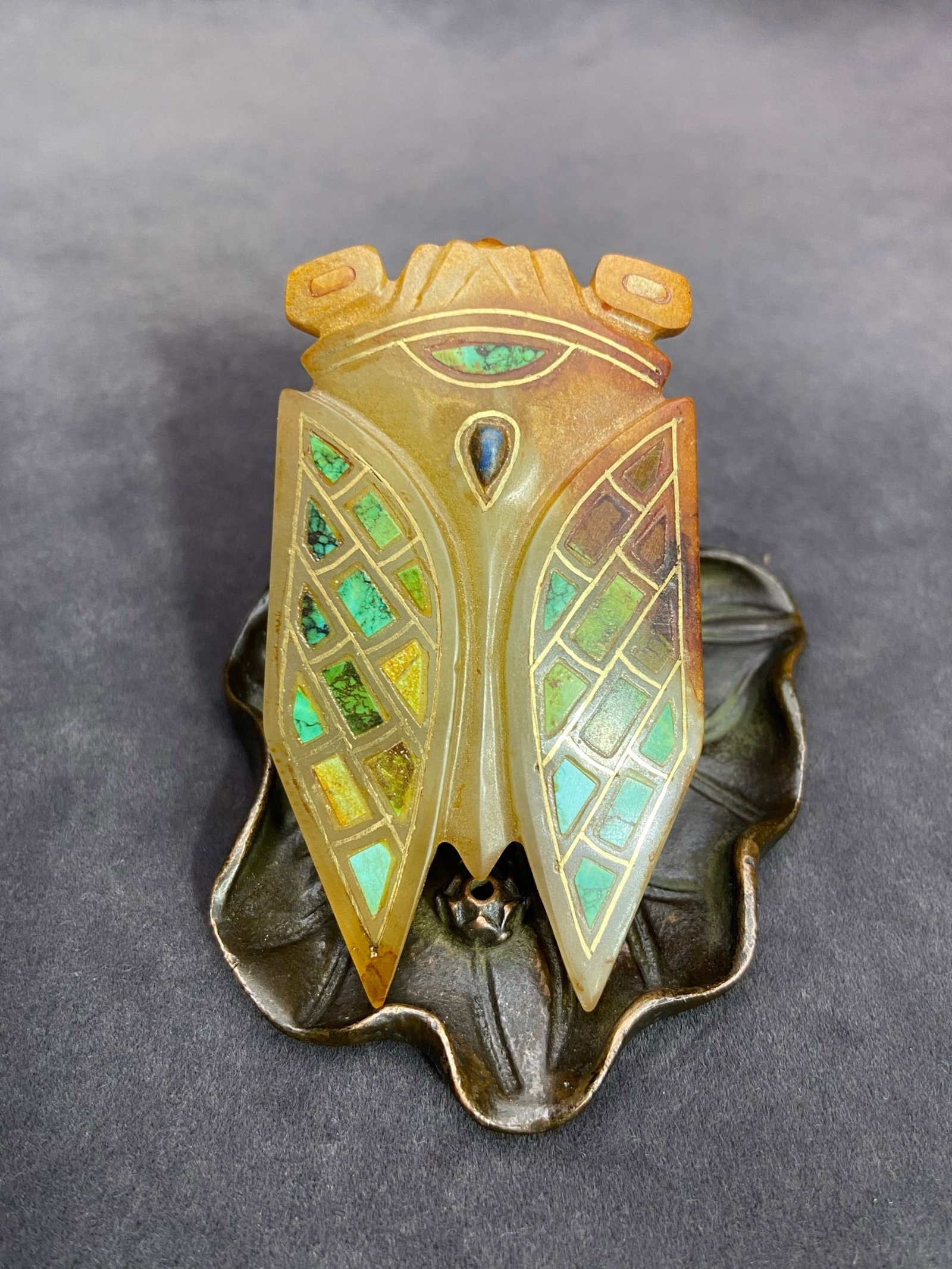 An Exquisite White Jade Inlaid Turquoise Cicada Pendant: An Exquisite White Jade Inlaid Turquoise Cicada Pendant,Qing Dynasty,China,Size:2.7inx1.6inx0.3in,Weight:37g 白玉镶绿松石蝉挂件,中国&#