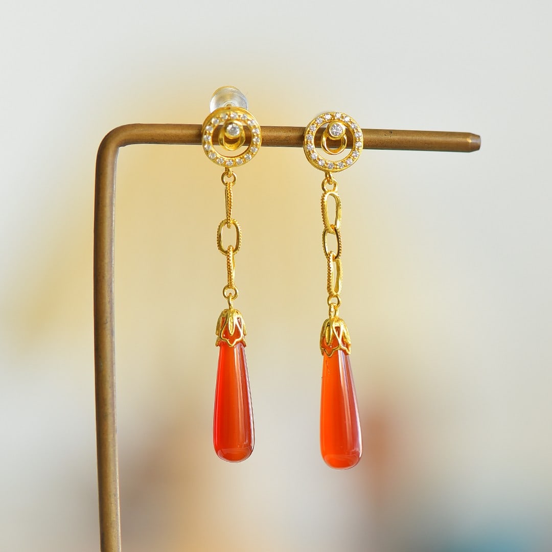 A Pair of Exquisite Sterling Silver-Gold Plated Inlaid Agate Earrings,Inlaid Diamond: A Pair of Exquisite Sterling Silver-Gold Plated Inlaid Agate Earrings,Inlaid Diamond,Size:0.2inx0.8in 一对纯银镀金镶玛瑙耳环,嵌&