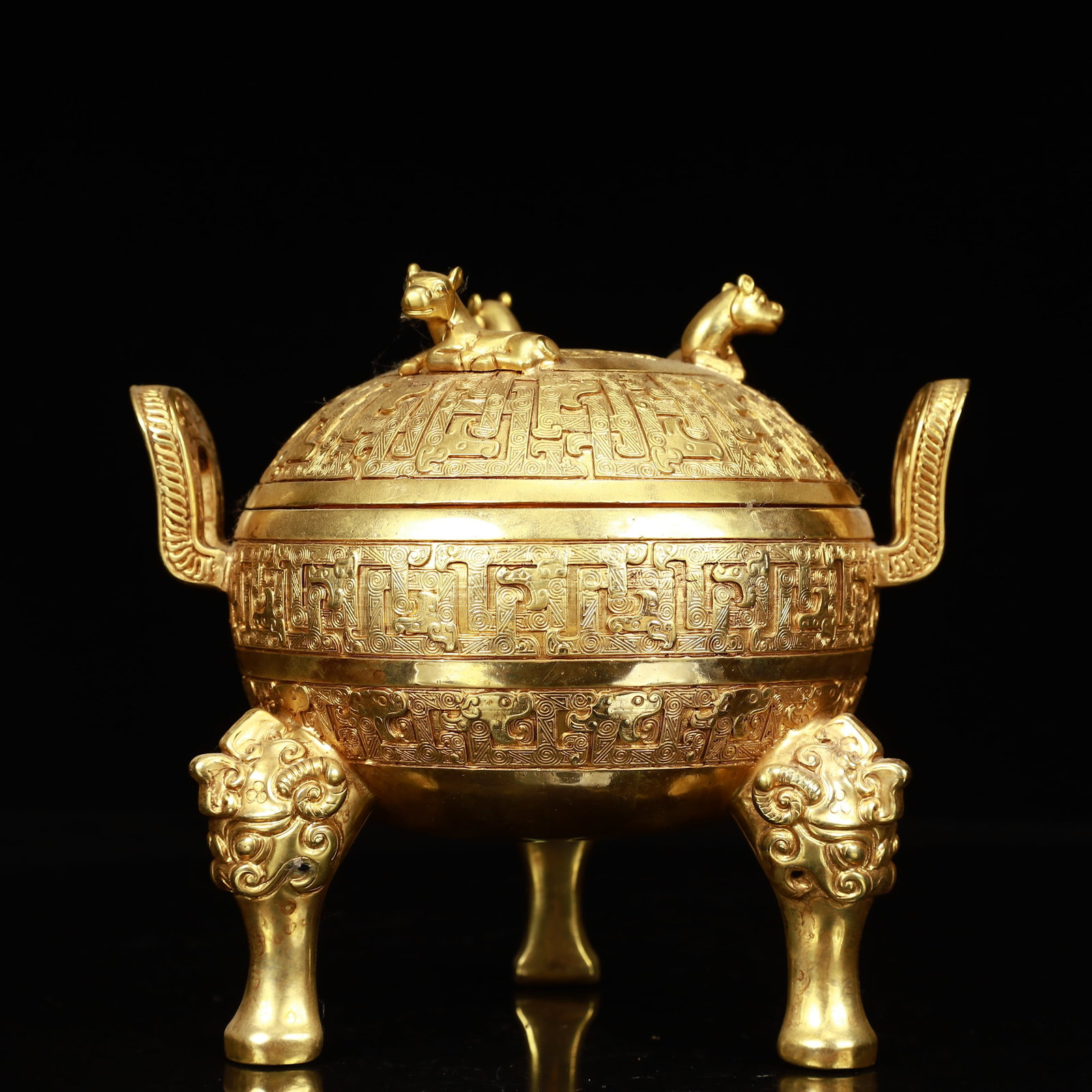 An Exquisite Gilt Bronze Dragon Pattern Double-Ears and Tripod Censer: An Exquisite Gilt Bronze Dragon Pattern Double-Ears and Tripod Censer,Qing Dynasty, China,Size:6.3inx4.7inx5.9in,Weight:1050g 铜鎏金龙纹双耳三足&#