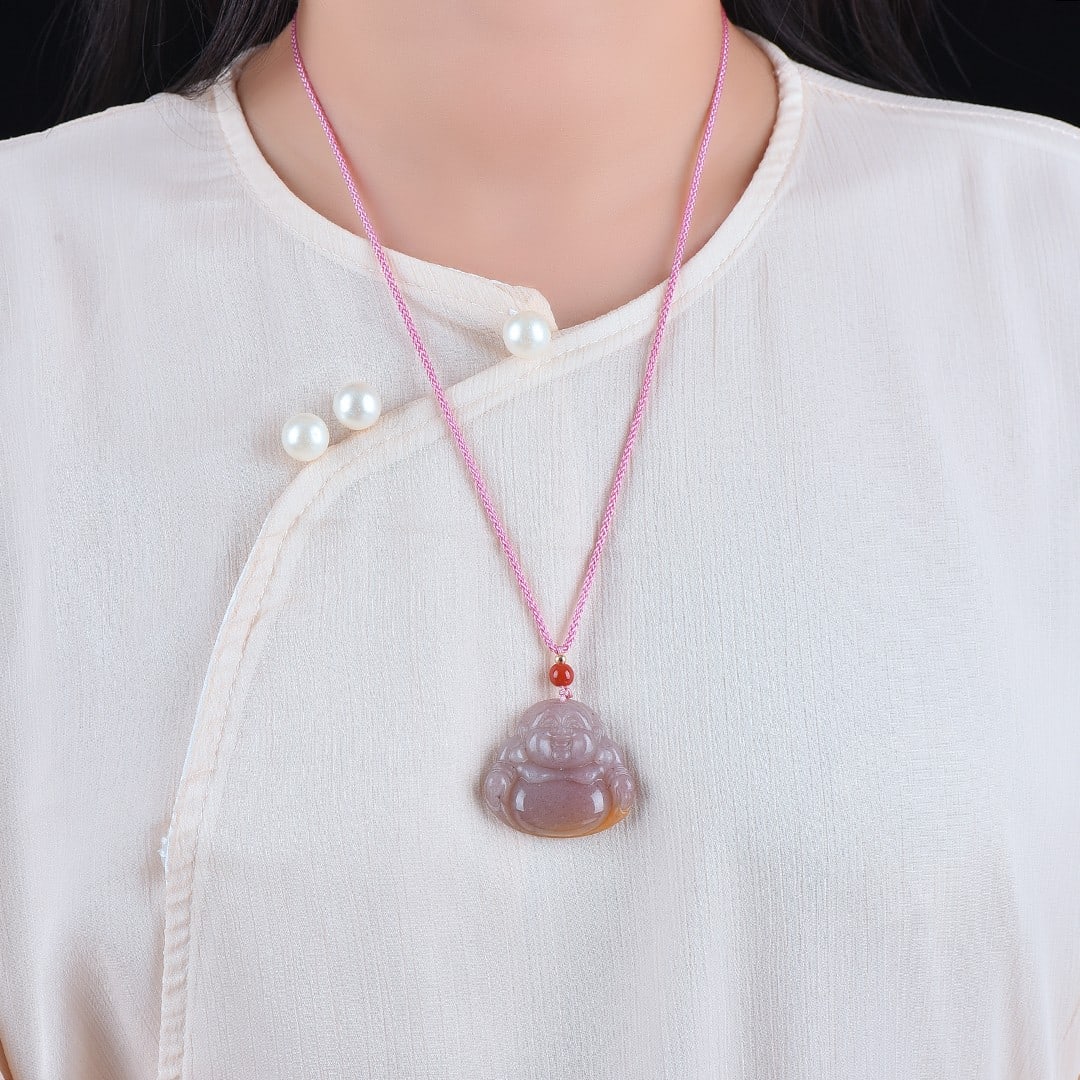 An Exquisite Red Jade Buddha Statue Pendant: An Exquisite Red Jade Buddha Statue Pendant,Size:1.3inx1.4in 红玉佛像挂件