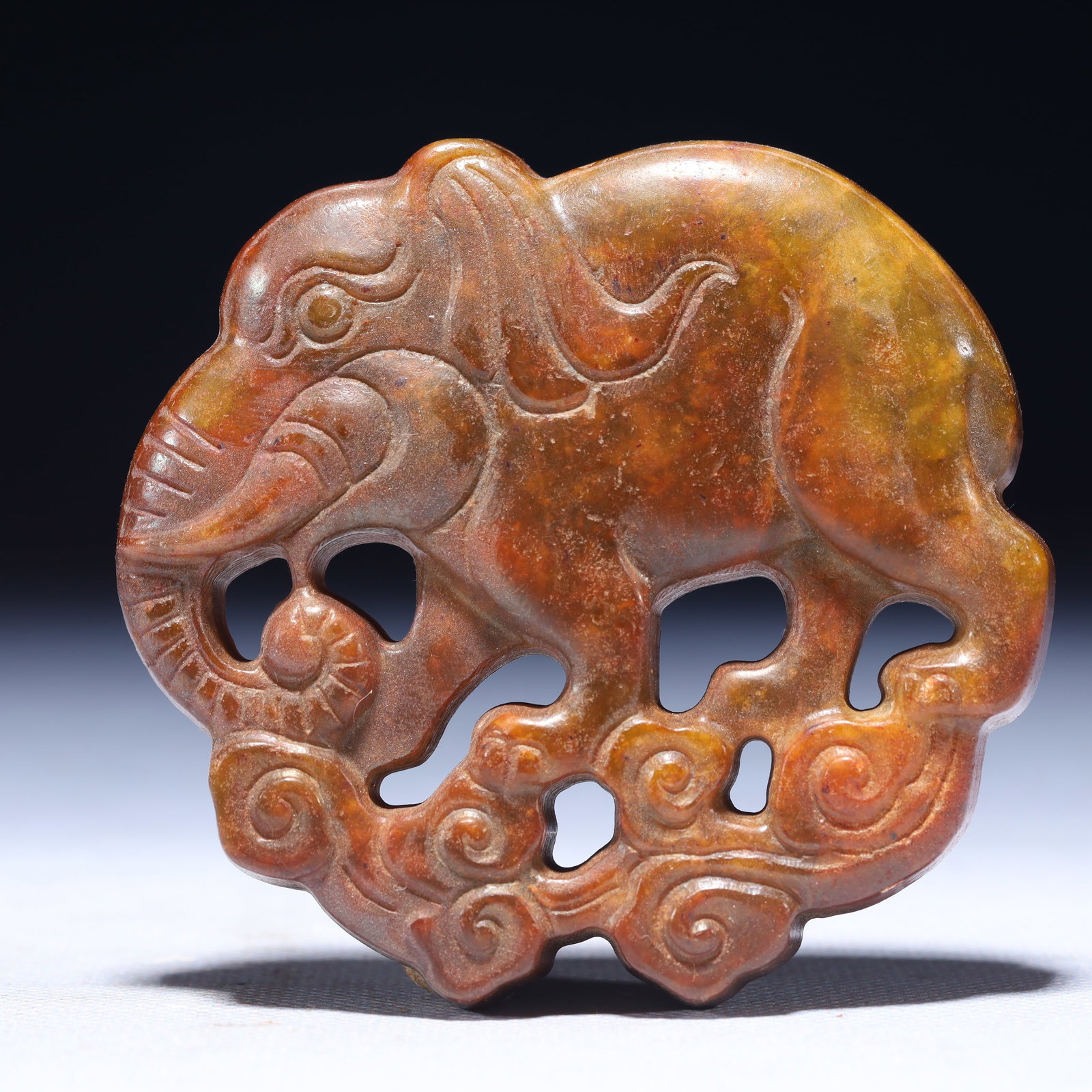 An Exquisite Archaic Jade Elephant Pattern Ornament: An Exquisite Archaic Jade Elephant Pattern Ornament,Ancient Time,China,Size:3.1inx0.4inx2.8in,Weight:123g 高古玉象纹摆件,中国远古ą