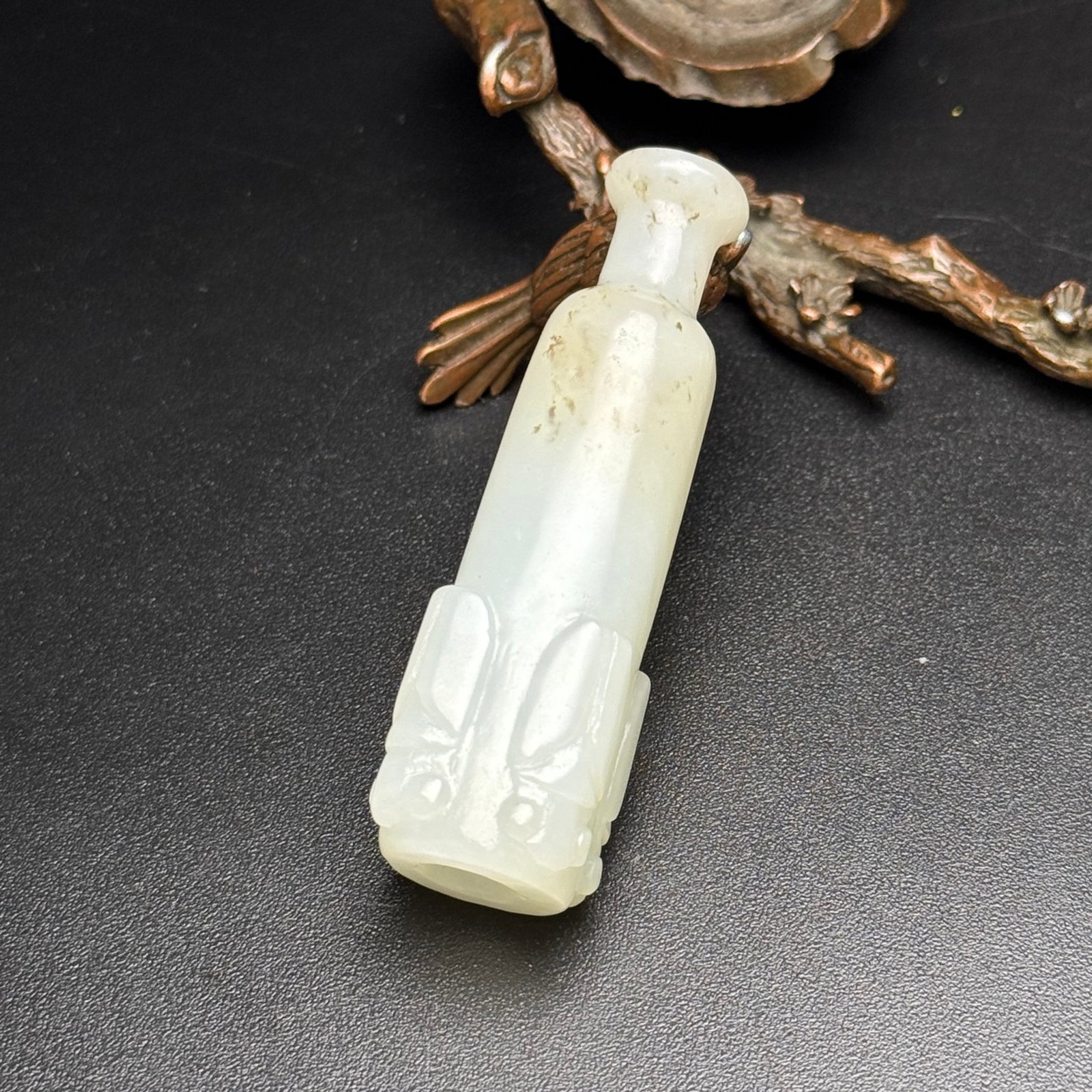 An Exquisite White Jade Cicada Pattern Pendant: An Exquisite White Jade Cicada Pattern Pendant,Qing Dynasty,China,Size:0.7inx0.7inx2.6in,Weight:33g 白玉蝉纹挂件,中国清代
