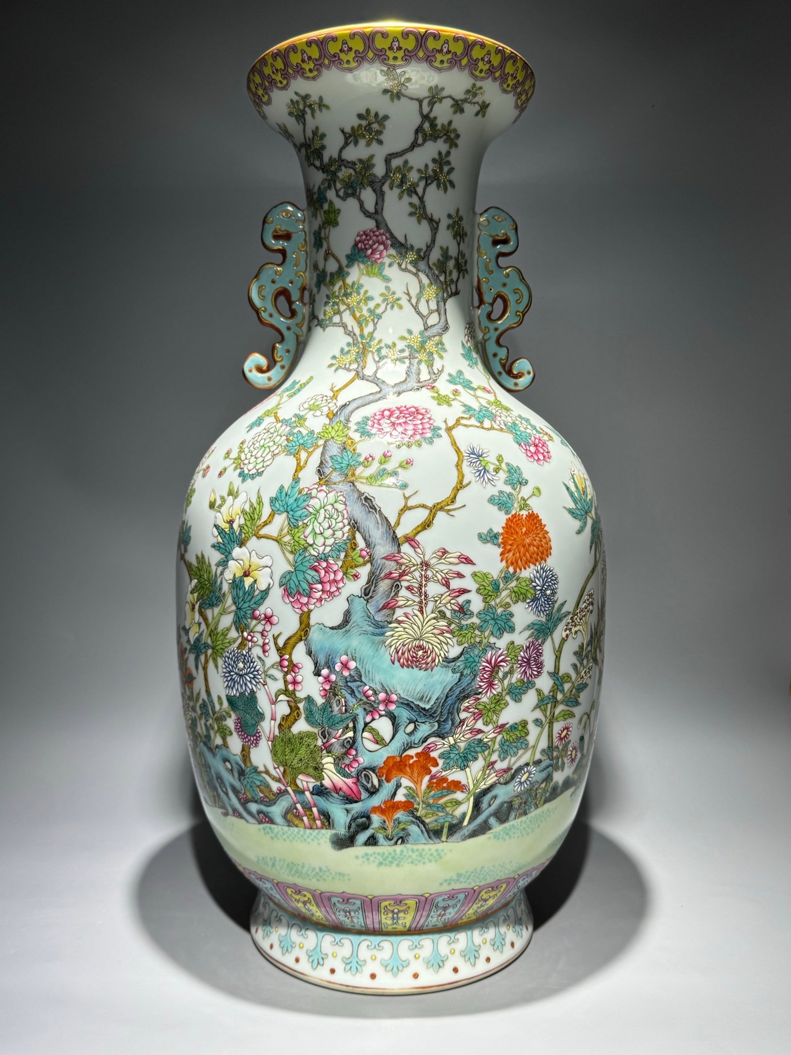 A Huge Famille-Rose Flower Pattern Double-Ears Vase: A Huge Famille-Rose Flower Pattern Double-Ears Vase,Qing Dynasty,China,Qianlong Six-character Mark,Size:23.6inx11.8in 粉彩花卉纹双耳瓶,中国&