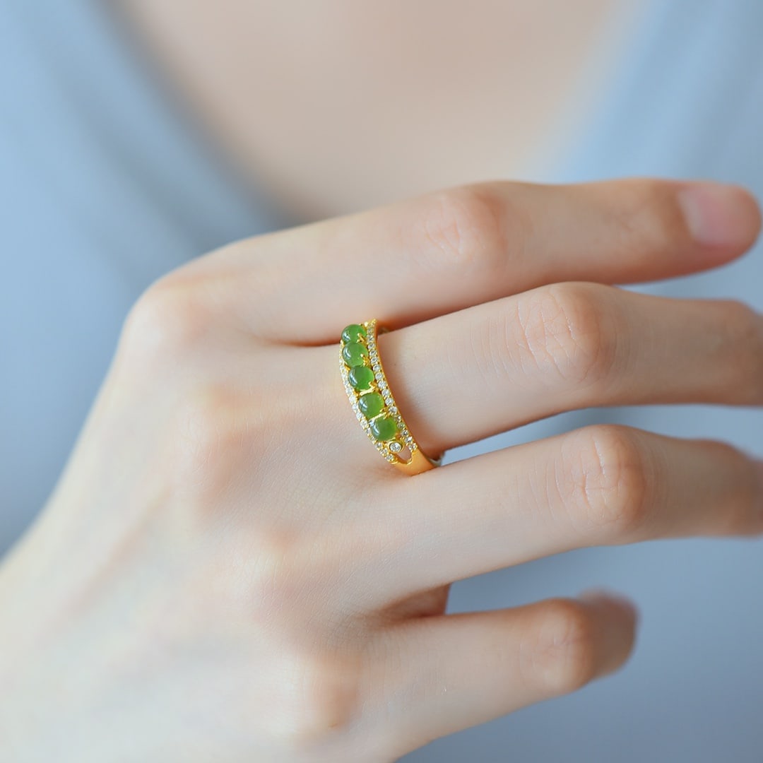 An Exquisite Sterling Silver-Gold Plated Inlaid Jasper Ring,Inlaid Diamond: An Exquisite Sterling Silver-Gold Plated Inlaid Jasper Ring,Inlaid Diamond,Size:0.1inx0.1in 纯银镀金镶碧玉戒指,嵌钻石