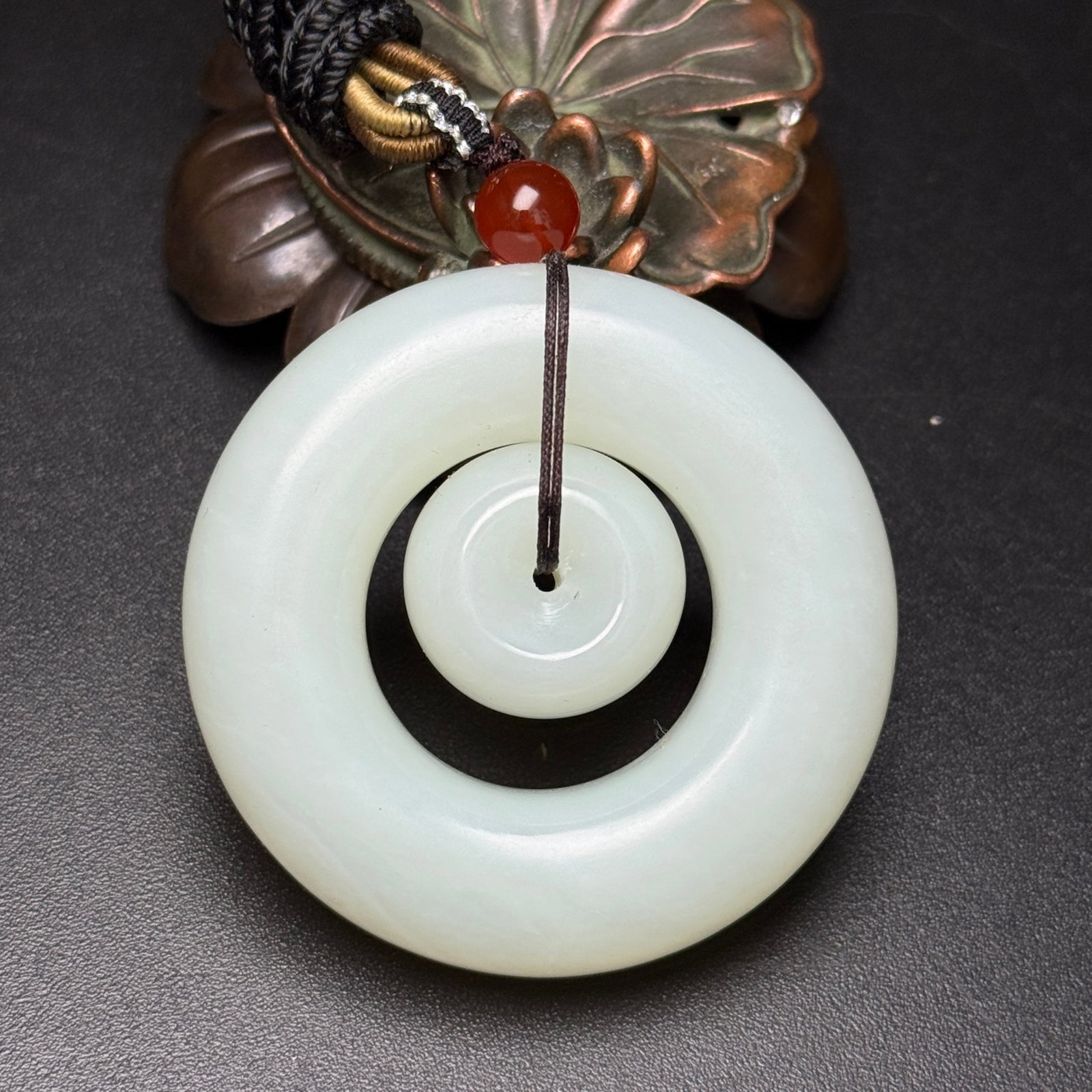 An Exquisite White Jade Pendant: An Exquisite White Jade Pendant,Qing Dynasty,China,Size:2.2inx0.6in,Weight:81g 白玉挂件,中国清代