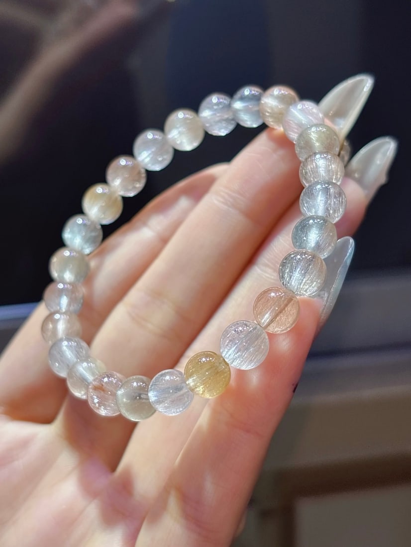 An Exquisite Crystal Bracelet: An Exquisite Crystal Bracelet,Size:0.3in,Weight:15.9g 水晶手串