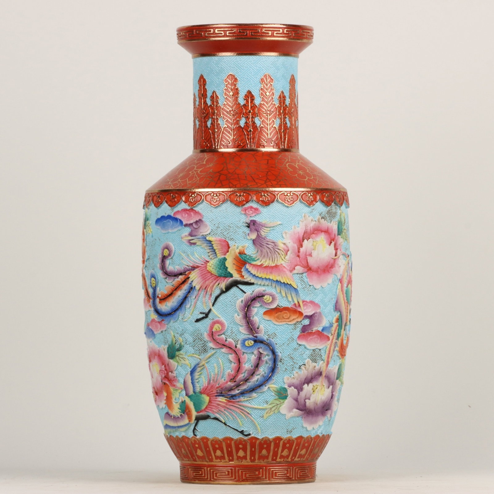 A Huge Enamel Gilt Peony and Phoenix Pattern Vase: A Huge Enamel Gilt Peony and Phoenix Pattern Vase,Qing Dynasty, China,Qianlong Six-character Mark,Size:16.9inx7.5in 珐琅彩鎏金牡丹花凤纹